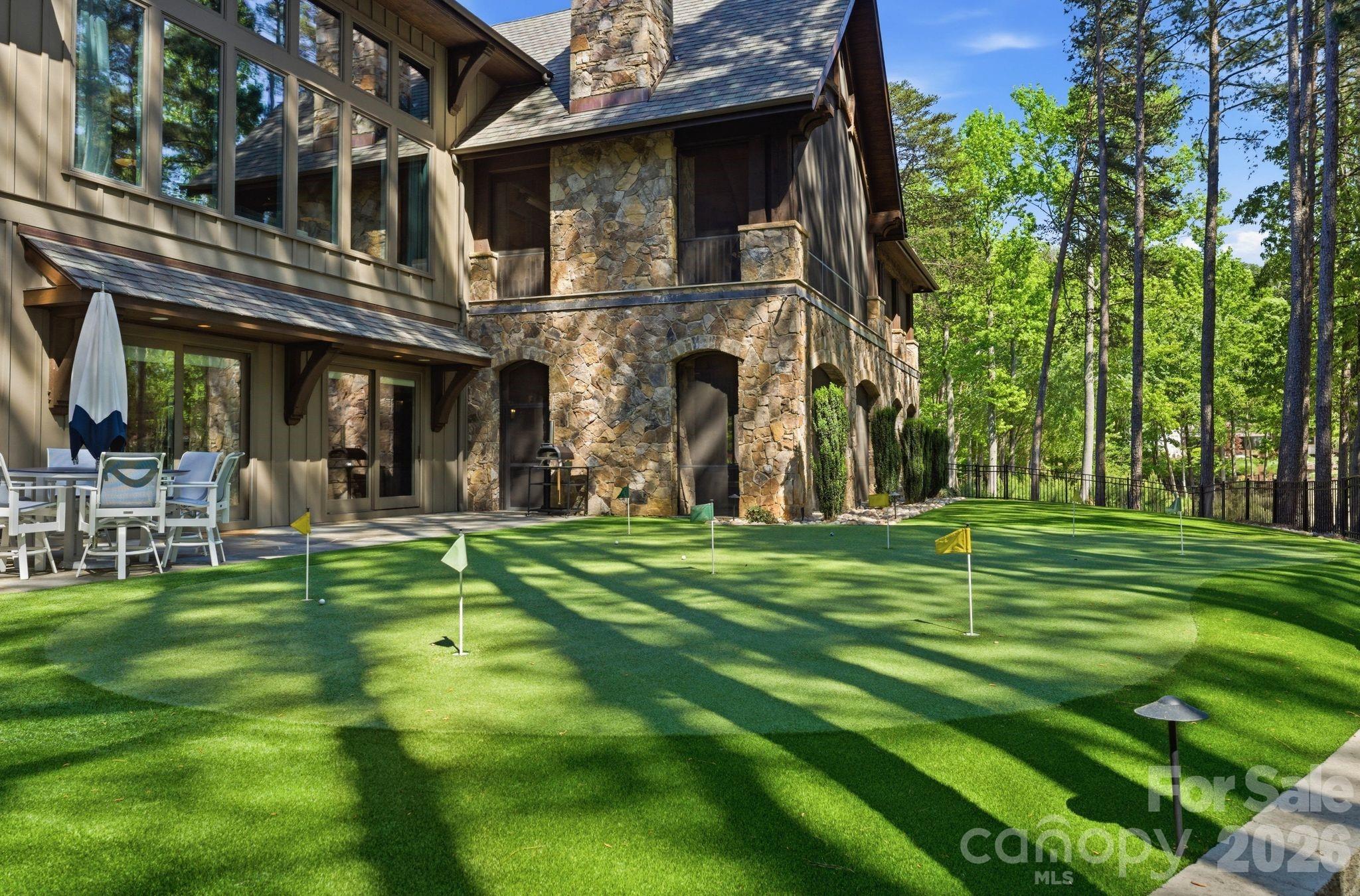 The Backyard Retreat - 171 White Horse Drive, Mooresville