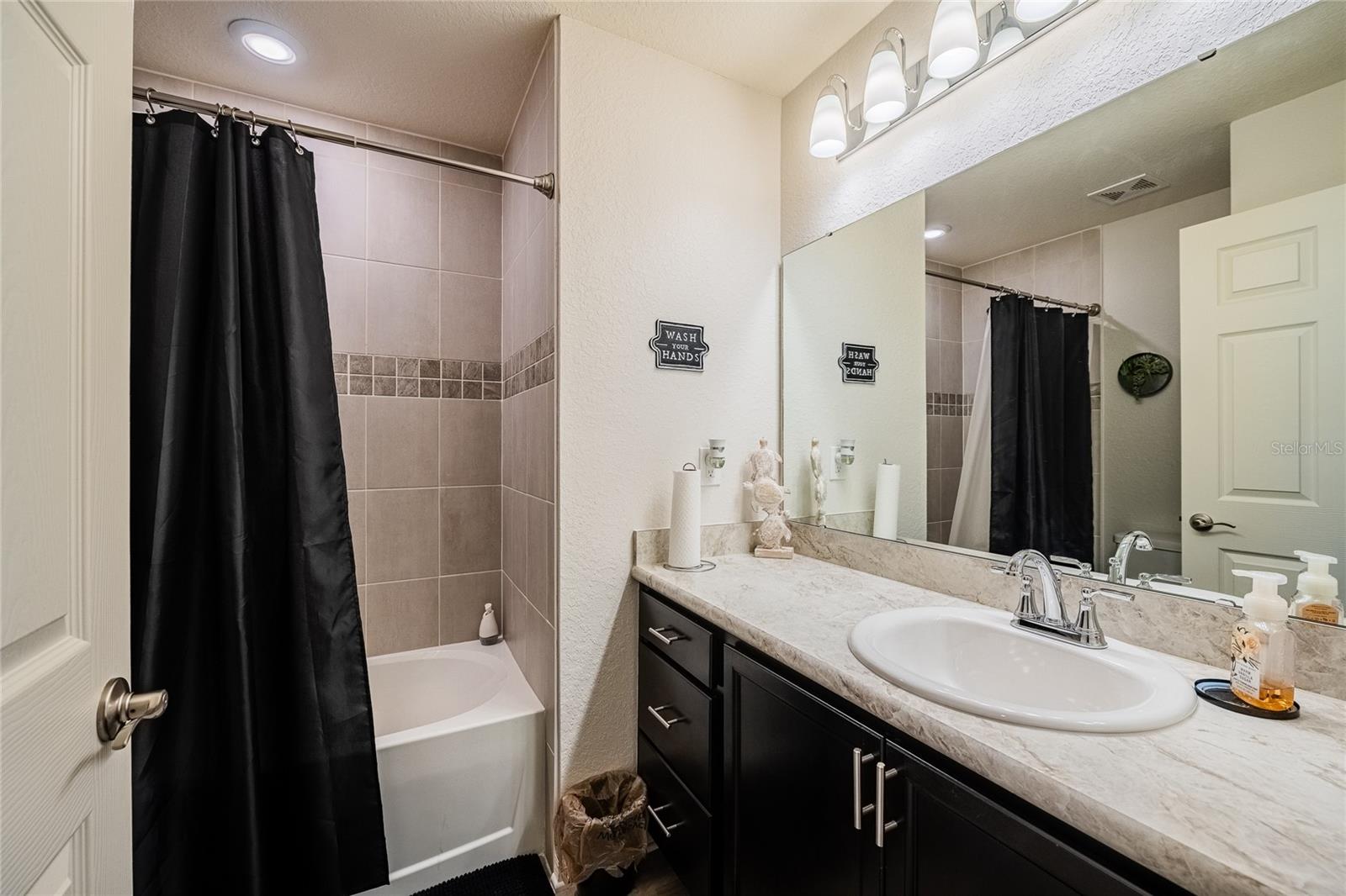 guest bath - 3307 COSTELLO CIR, WINTER HAVEN