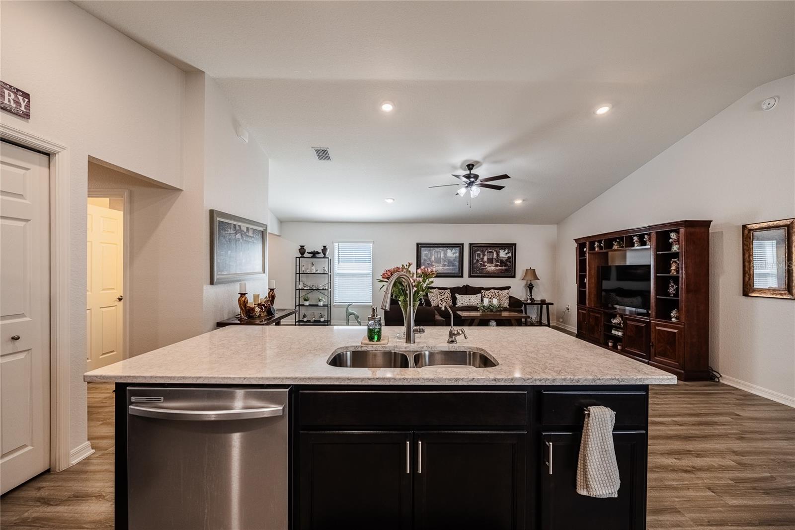 Island - 3307 COSTELLO CIR, WINTER HAVEN