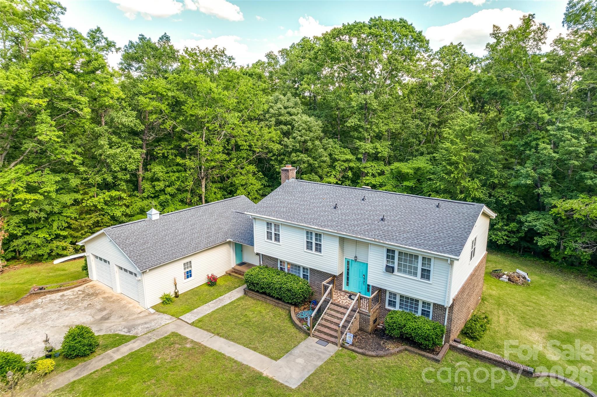 Single Family Residence at 679 Fairforest Road, Chester, photo 2 of 30