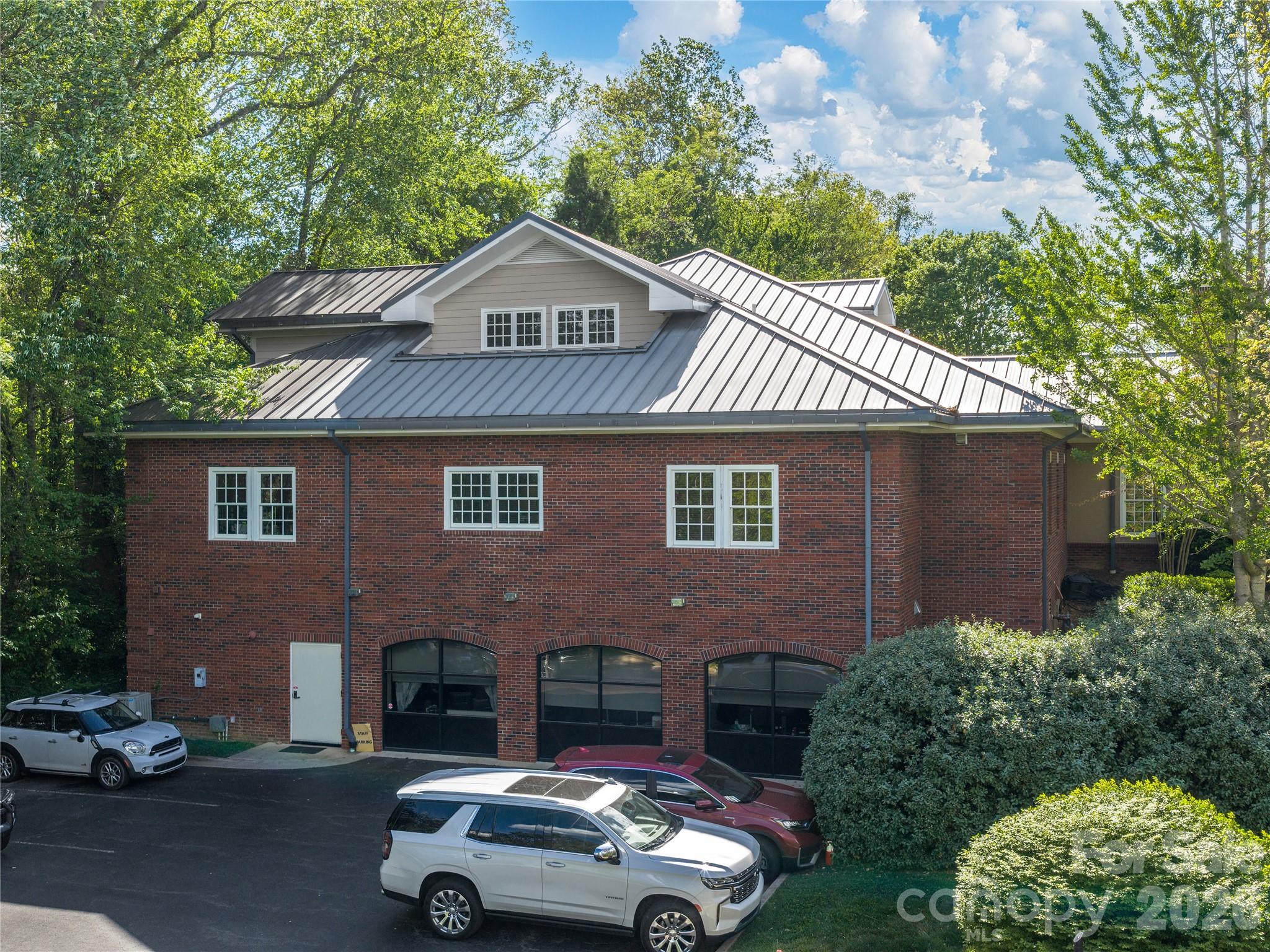 Medical at 4 Medical Park Drive, Asheville, photo 3 of 24