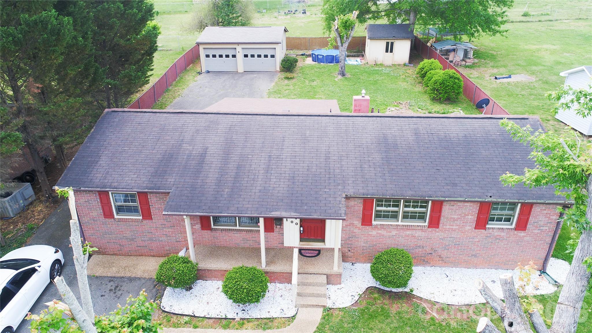 Single Family Residence at 100 Woodward Avenue, Morganton, photo 3 of 29