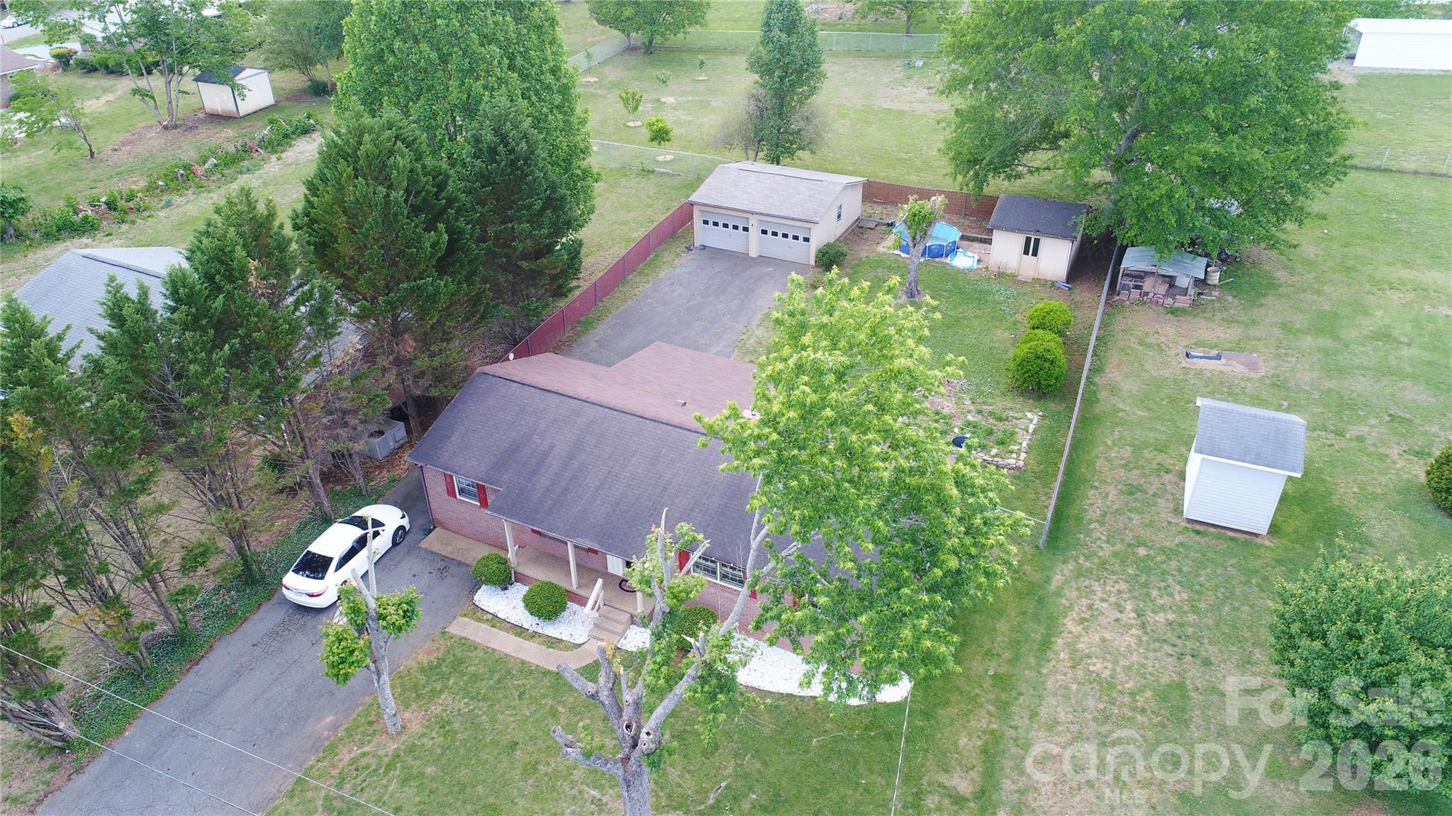Single Family Residence at 100 Woodward Avenue, Morganton, photo 4 of 29