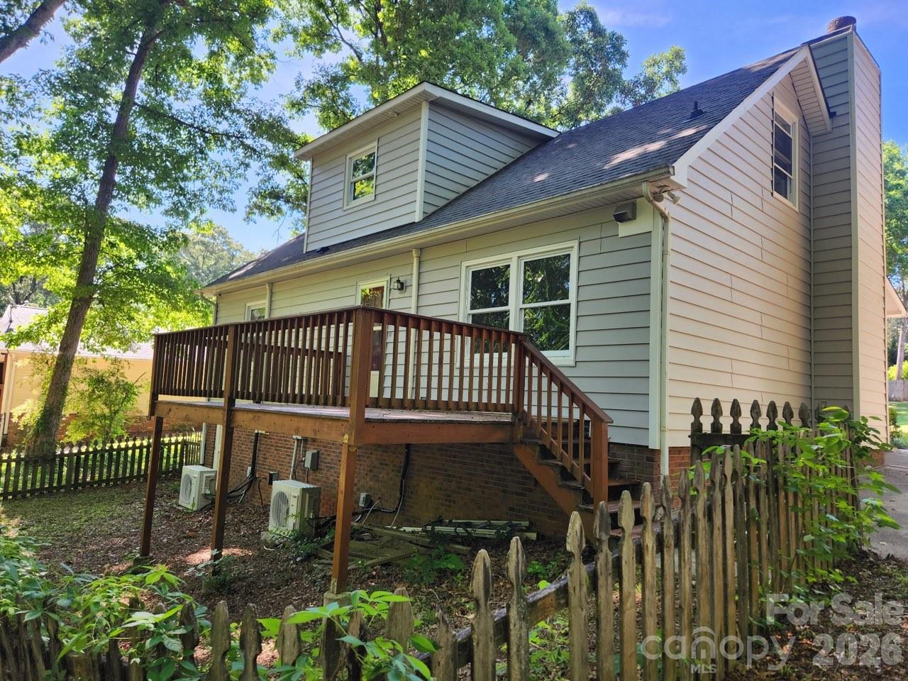 Single Family Residence at 328 Swamp Fox Drive, Fort Mill, photo 20 of 24