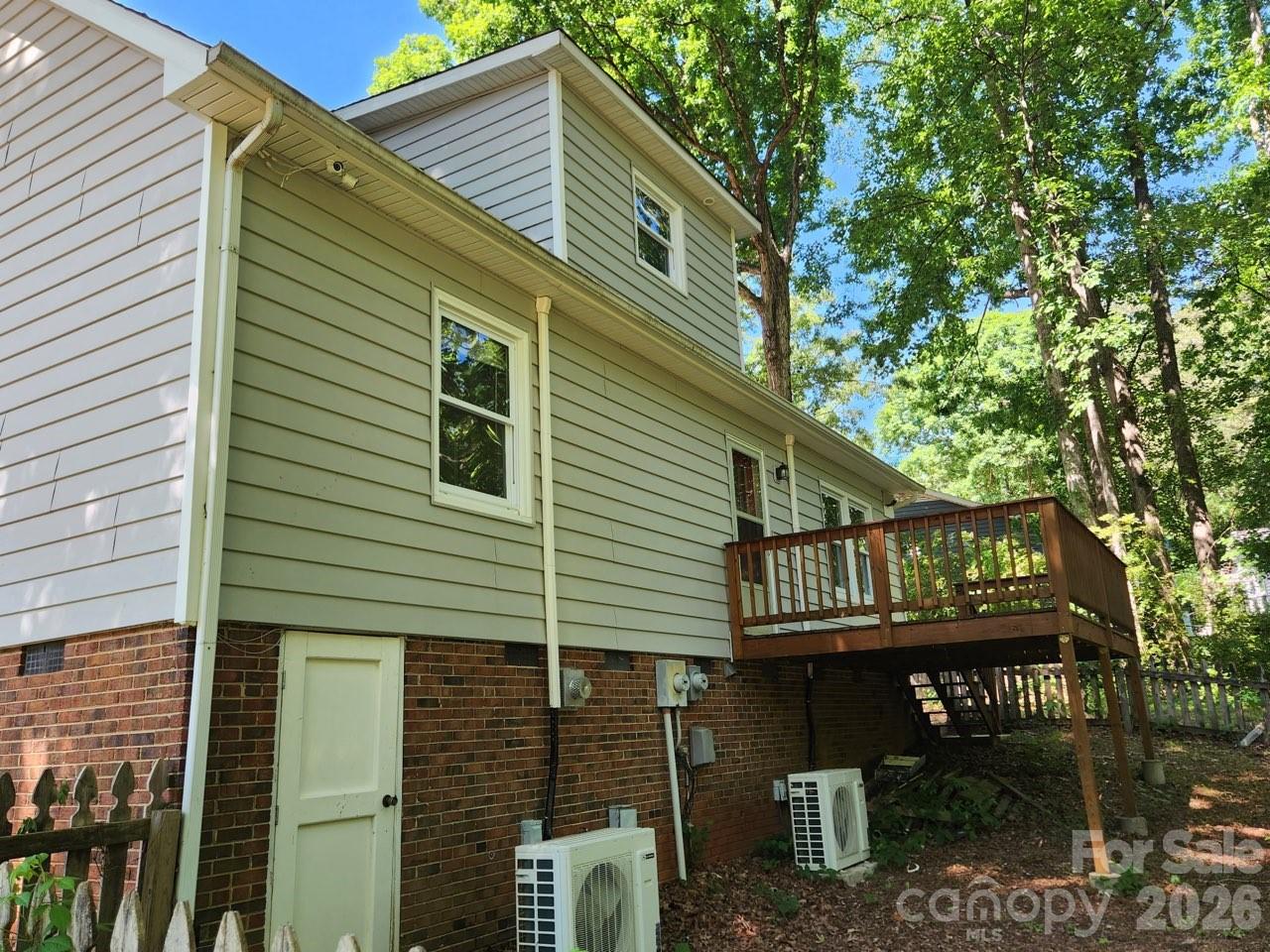 Single Family Residence at 328 Swamp Fox Drive, Fort Mill, photo 21 of 24