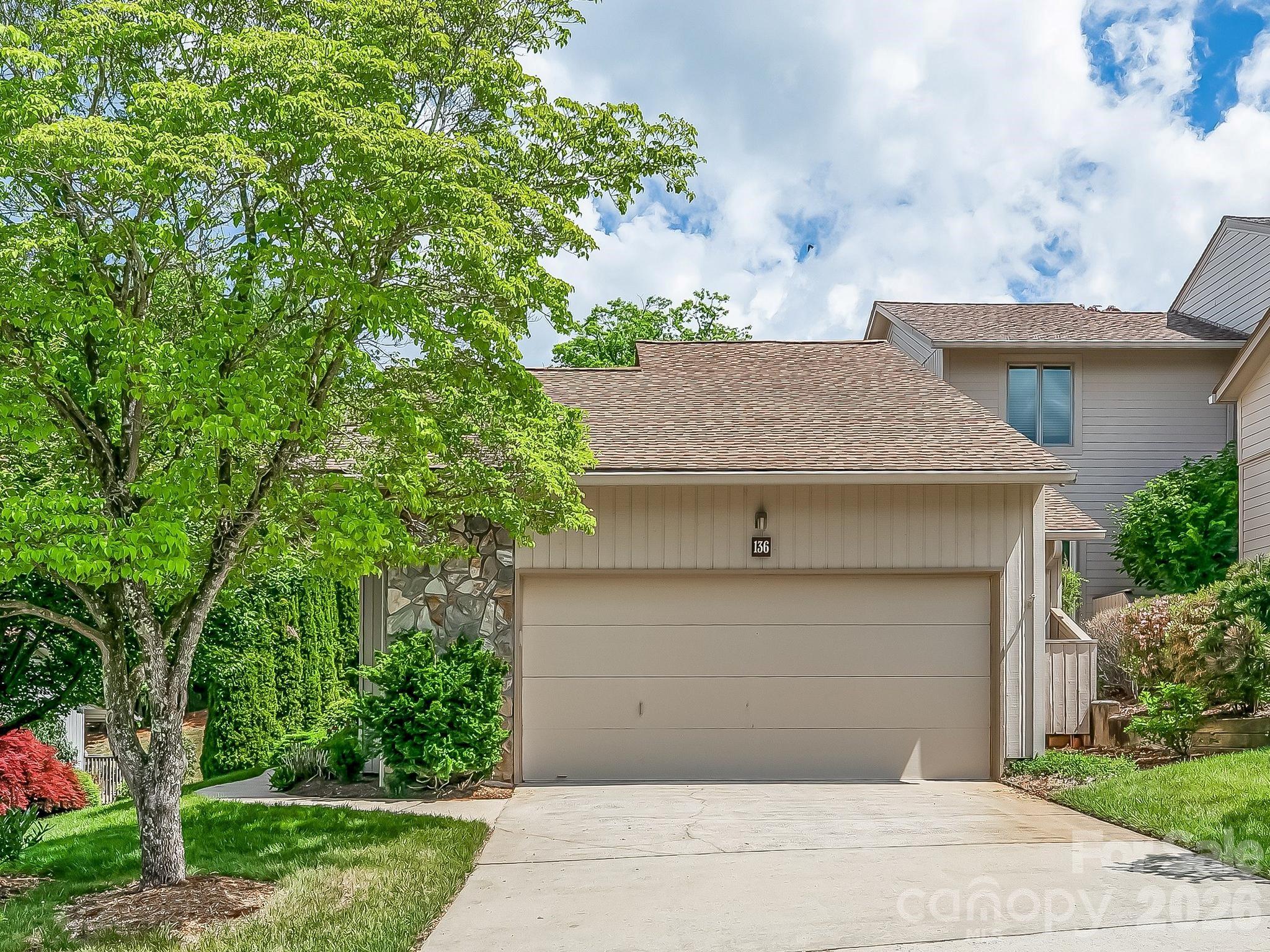 Townhouse at 136 Deerlake Drive, Asheville, photo 40 of 47