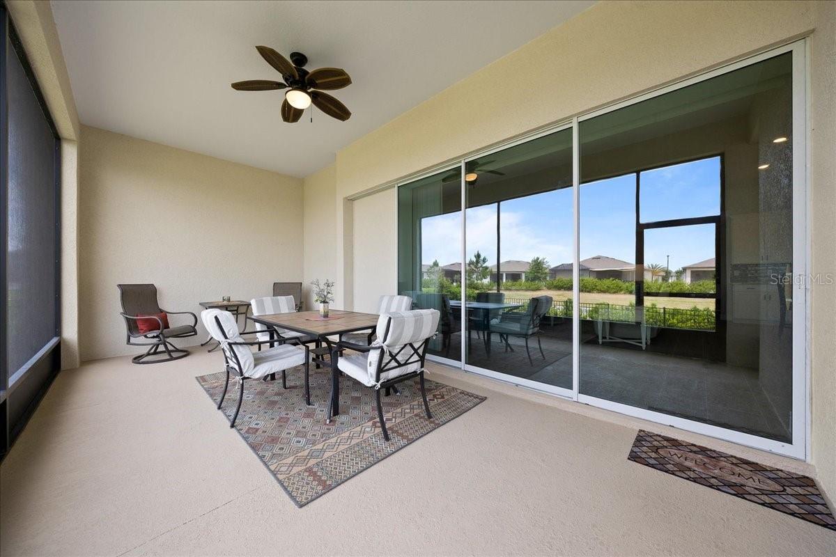 Screened in Lanai with 3 Panel Slider that Opens Completely - 6015 SW 86TH CIR, OCALA