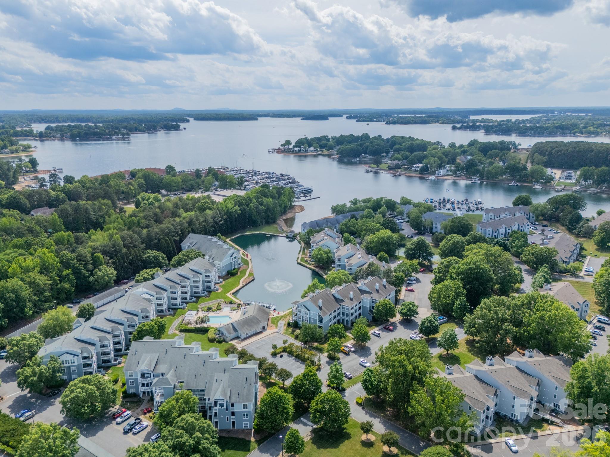 Condominium at 18736 Nautical Drive, Cornelius, photo 35 of 47