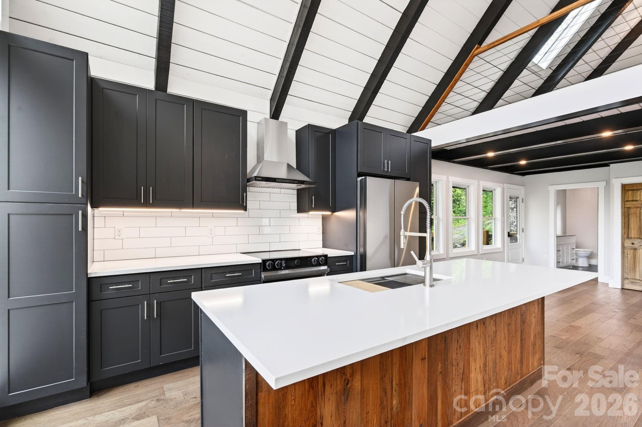 Single Family Residence at 93 Horse Ring Drive, Burnsville, photo 5 of 37
