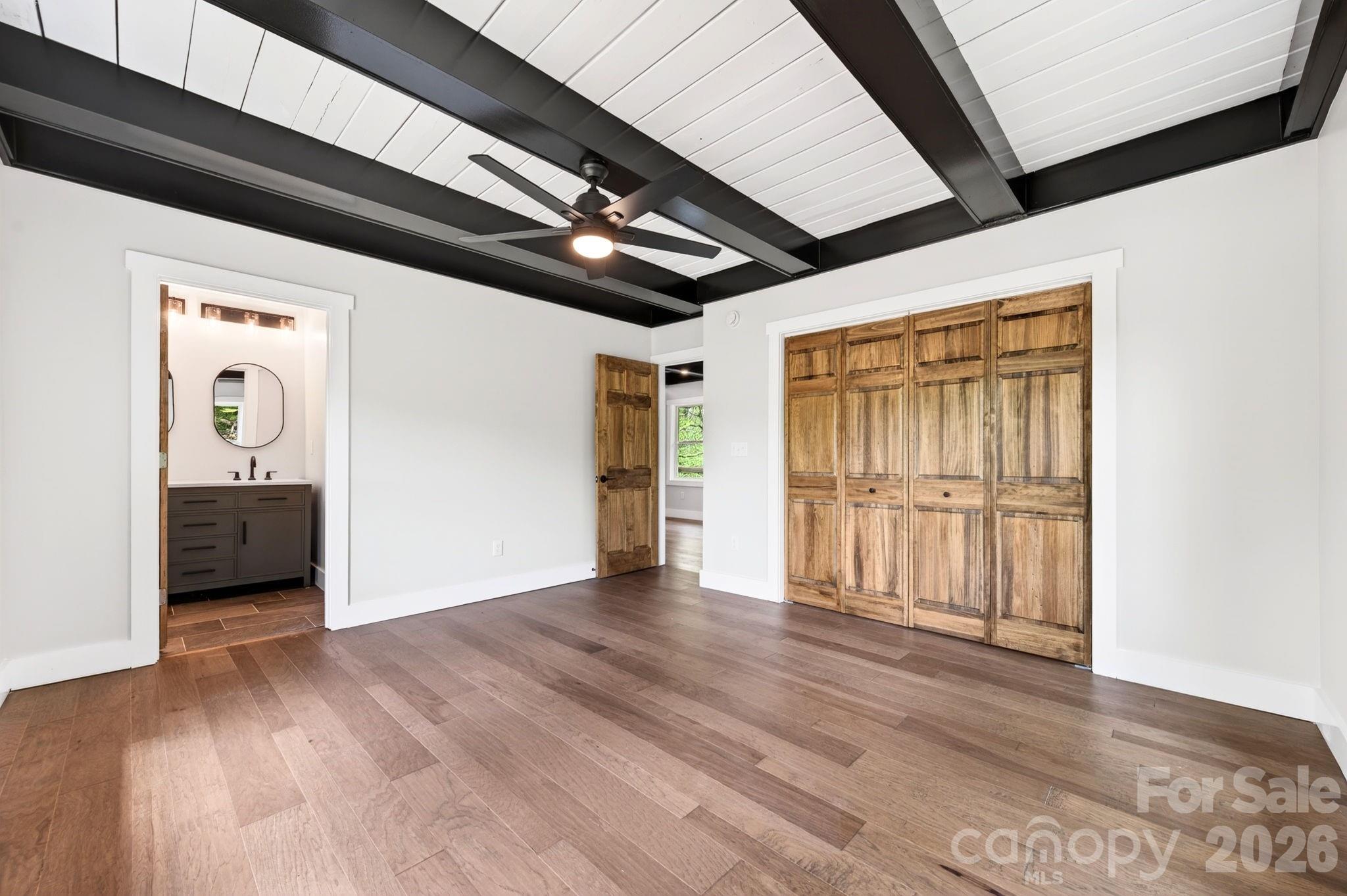 Single Family Residence at 93 Horse Ring Drive, Burnsville, photo 13 of 37