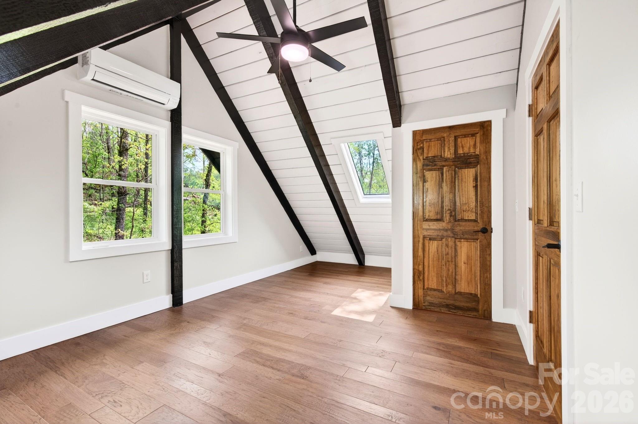 Single Family Residence at 93 Horse Ring Drive, Burnsville, photo 17 of 37