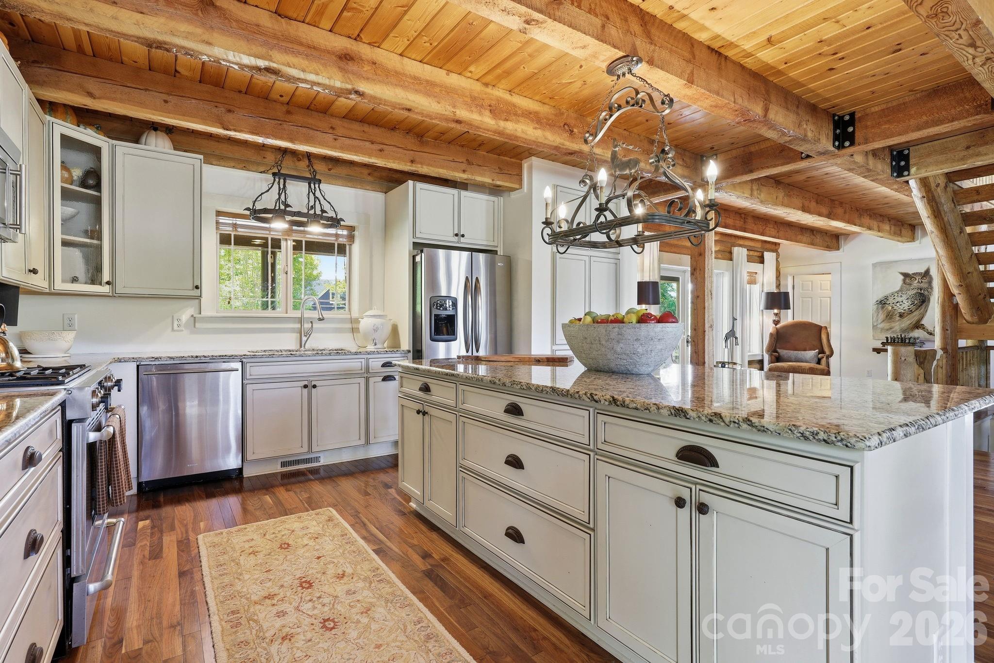 Chefs Kitchen - 112 Sunny Morning Court, Hendersonville