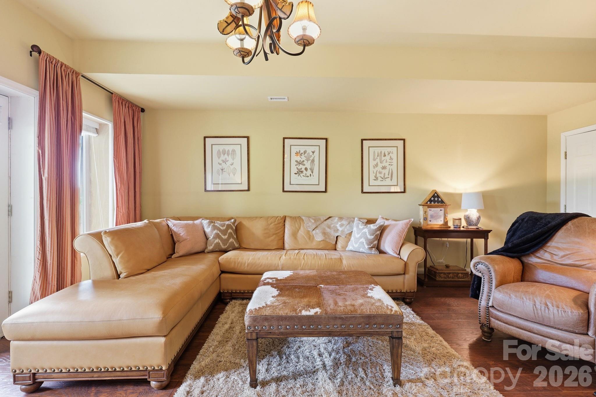 Ground Level Family Room - 112 Sunny Morning Court, Hendersonville