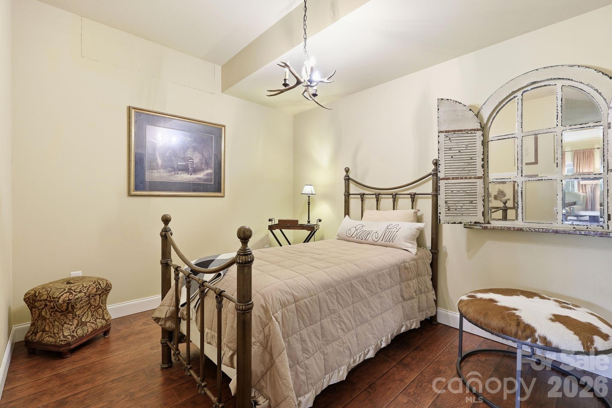 Ground Level Bonus Room - 112 Sunny Morning Court, Hendersonville