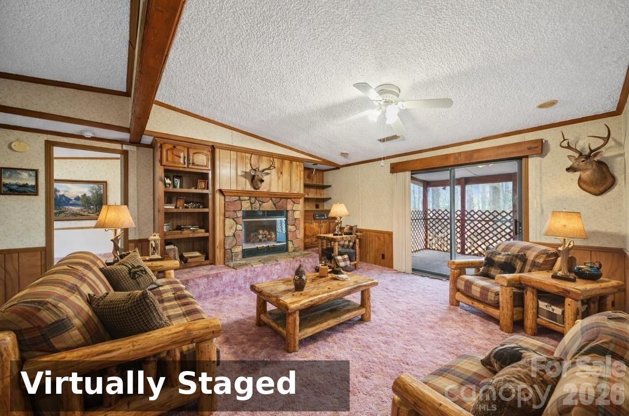 Single Family Residence at 1015 Southwood Drive, Clover, photo 4 of 22