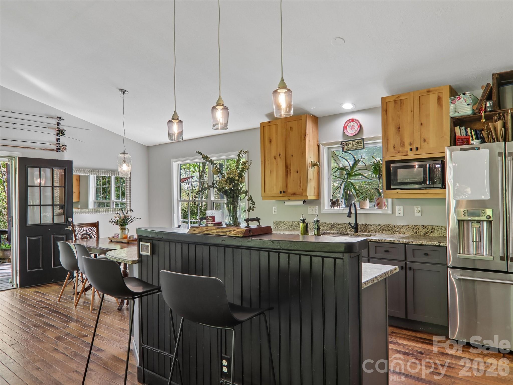 Kitchen breakfast bar - 554 Pisgah Forest Drive, Pisgah Forest