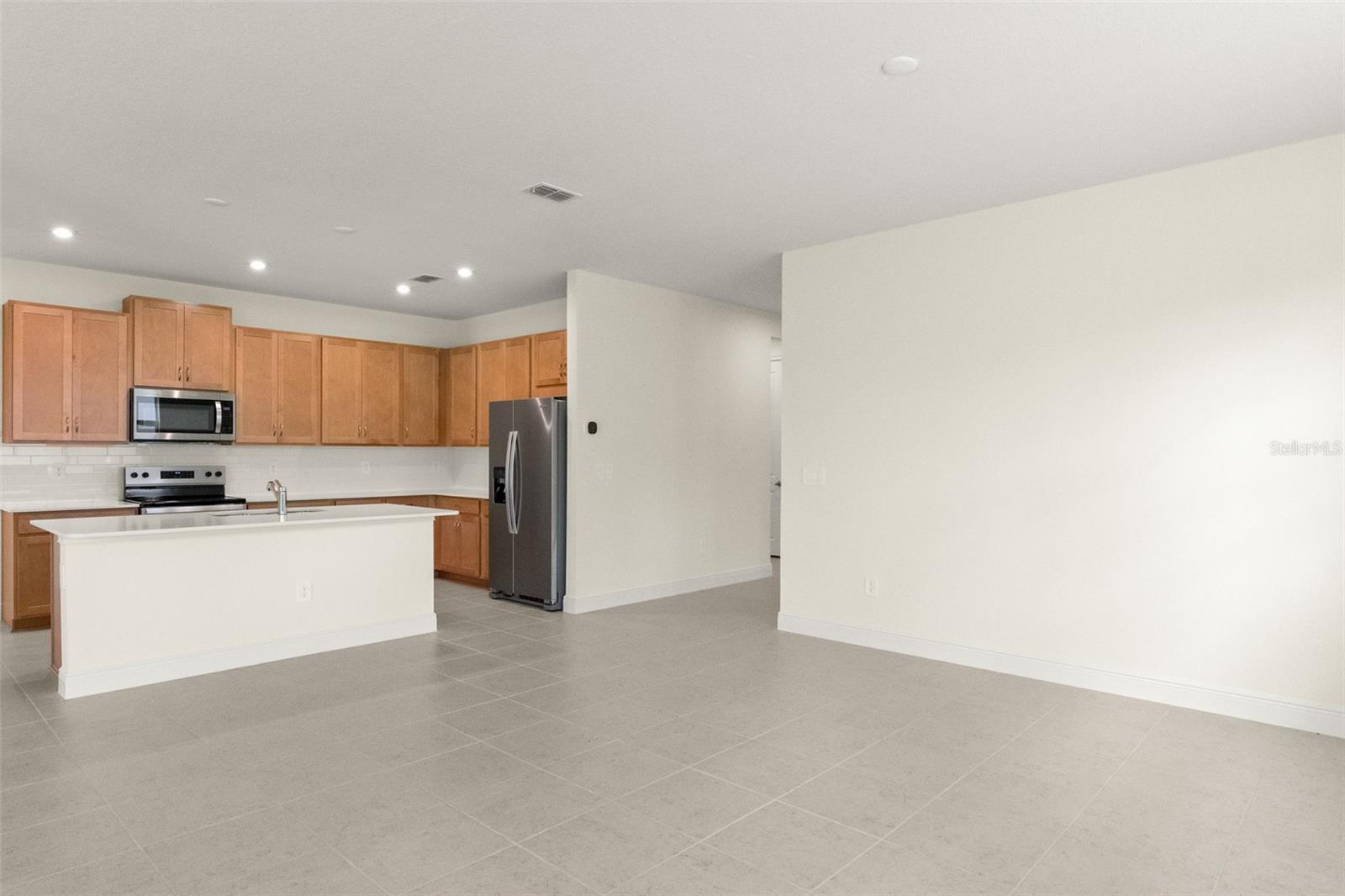 Breakfast Bar - 5038 125TH AVE E, PARRISH