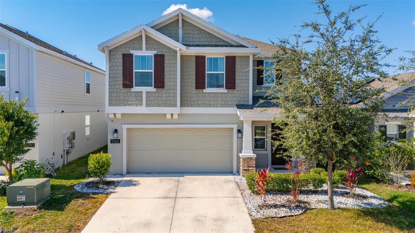1066 BERRY LN