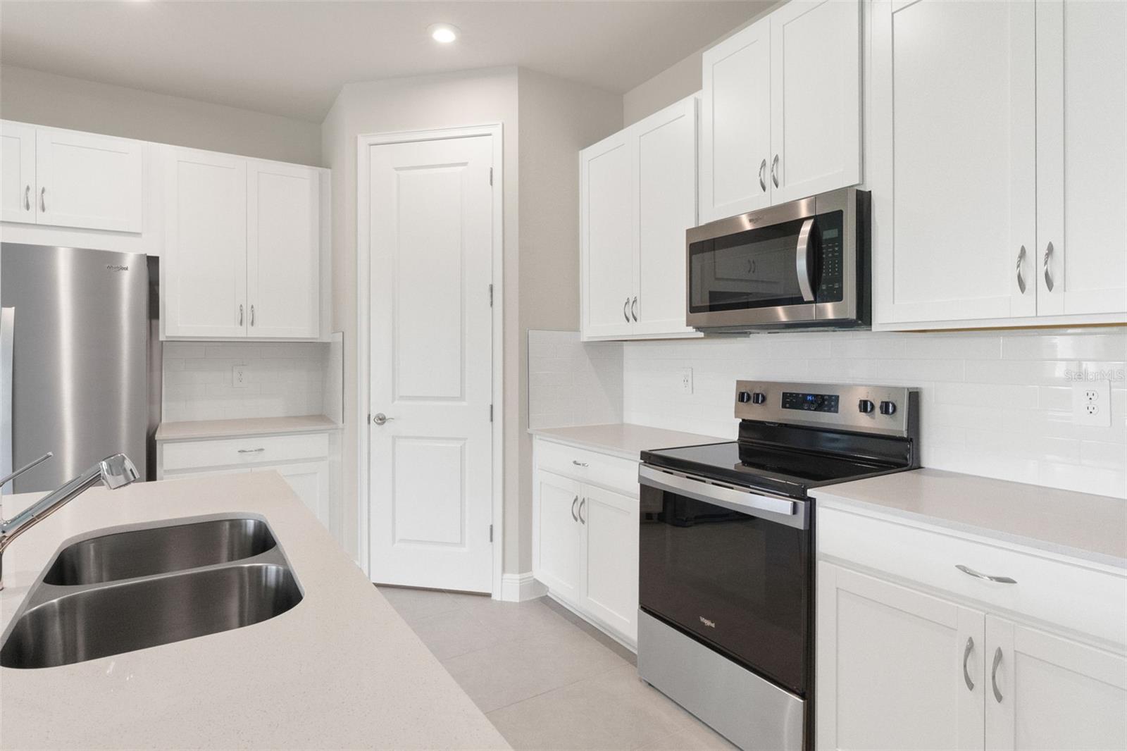 Kitchen - 12406 49TH ST E, PARRISH