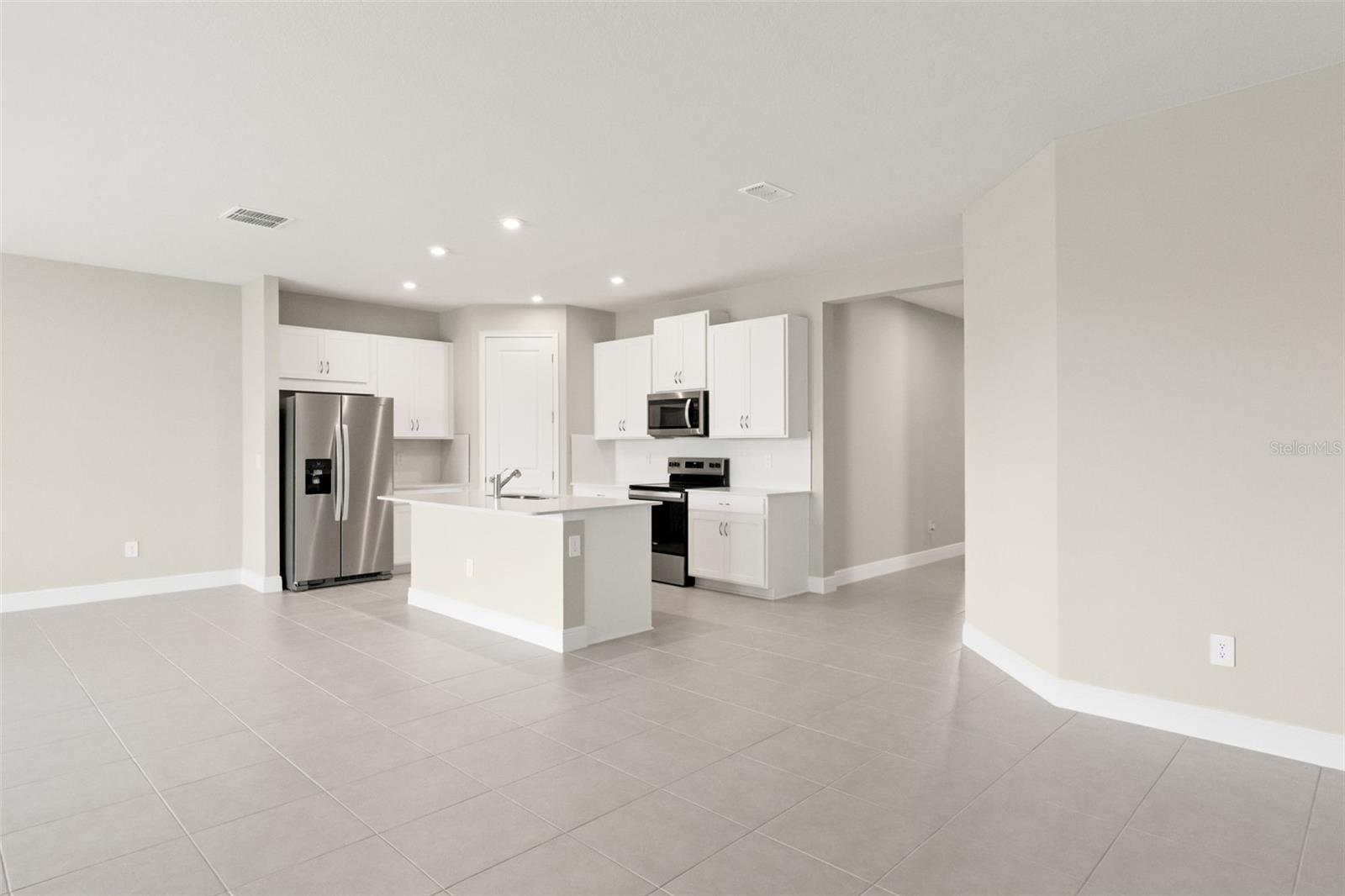 Open Concept - 12406 49TH ST E, PARRISH
