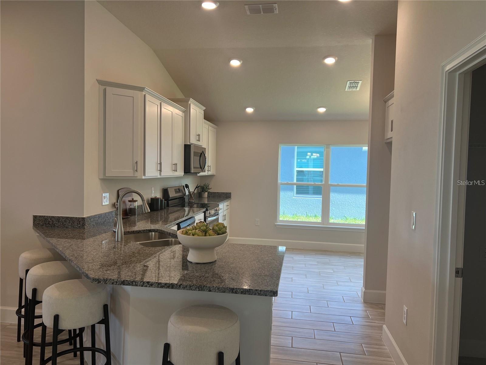 Single Family Residence at 9393 HIGHLAND HILLS DR ST, HUDSON, photo 5 of 23