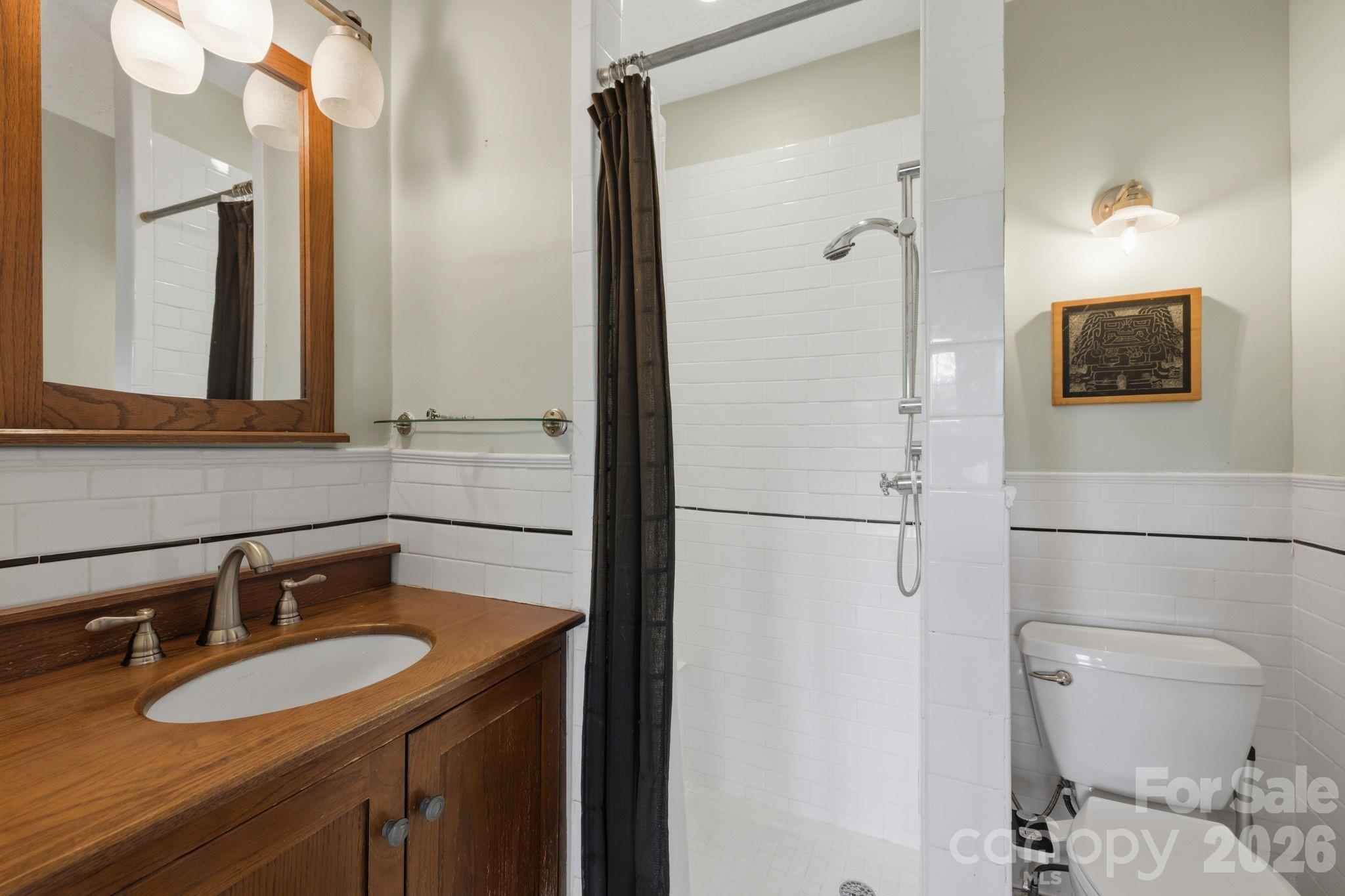 Main level primary bathroom - 107 Courtland Avenue, Asheville