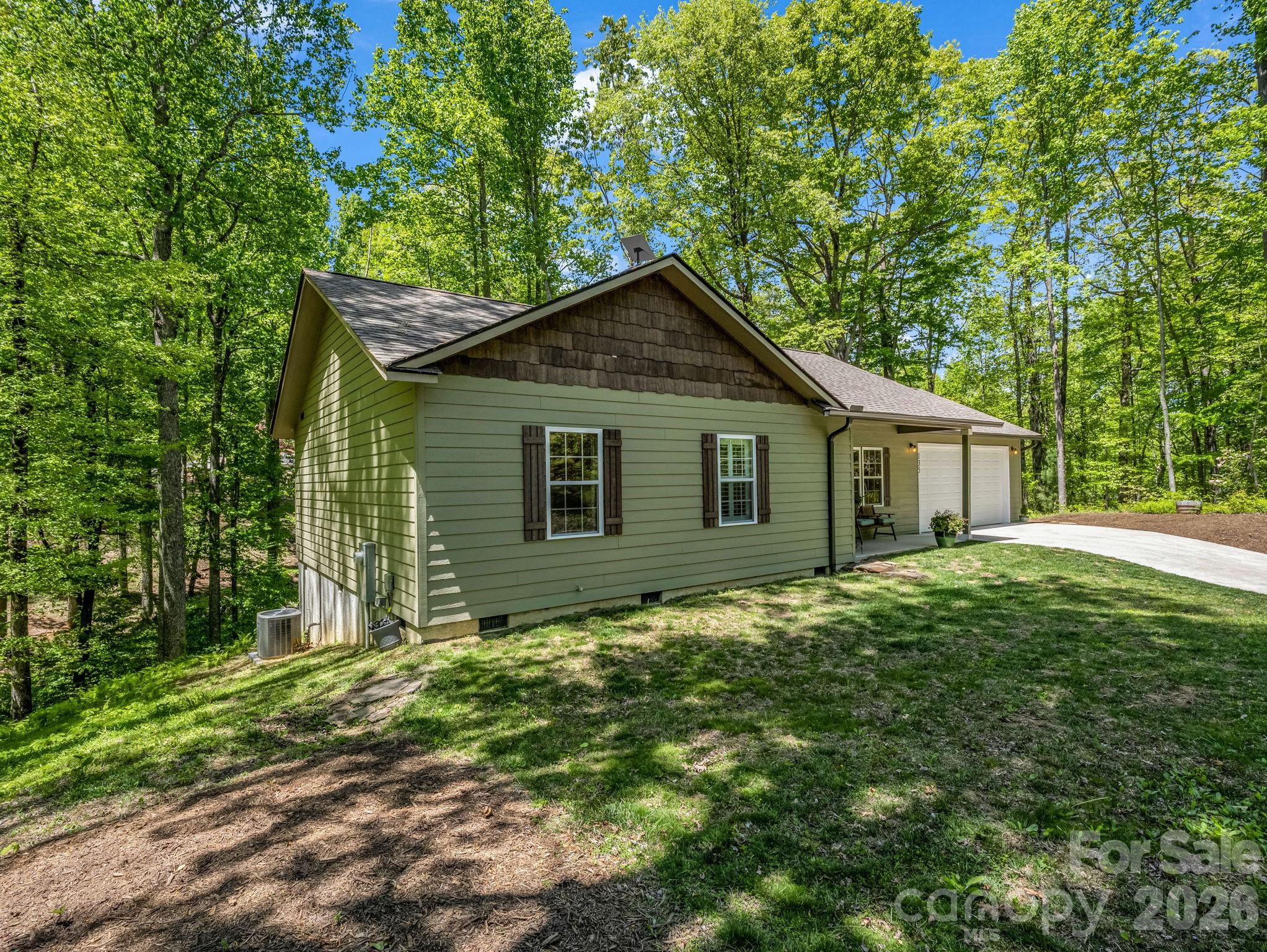 Single Family Residence at 135 Half Moon Lane, Brevard, photo 3 of 44