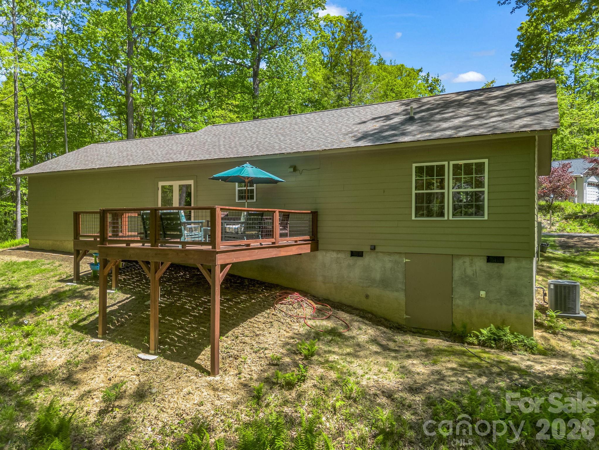 Single Family Residence at 135 Half Moon Lane, Brevard, photo 7 of 44