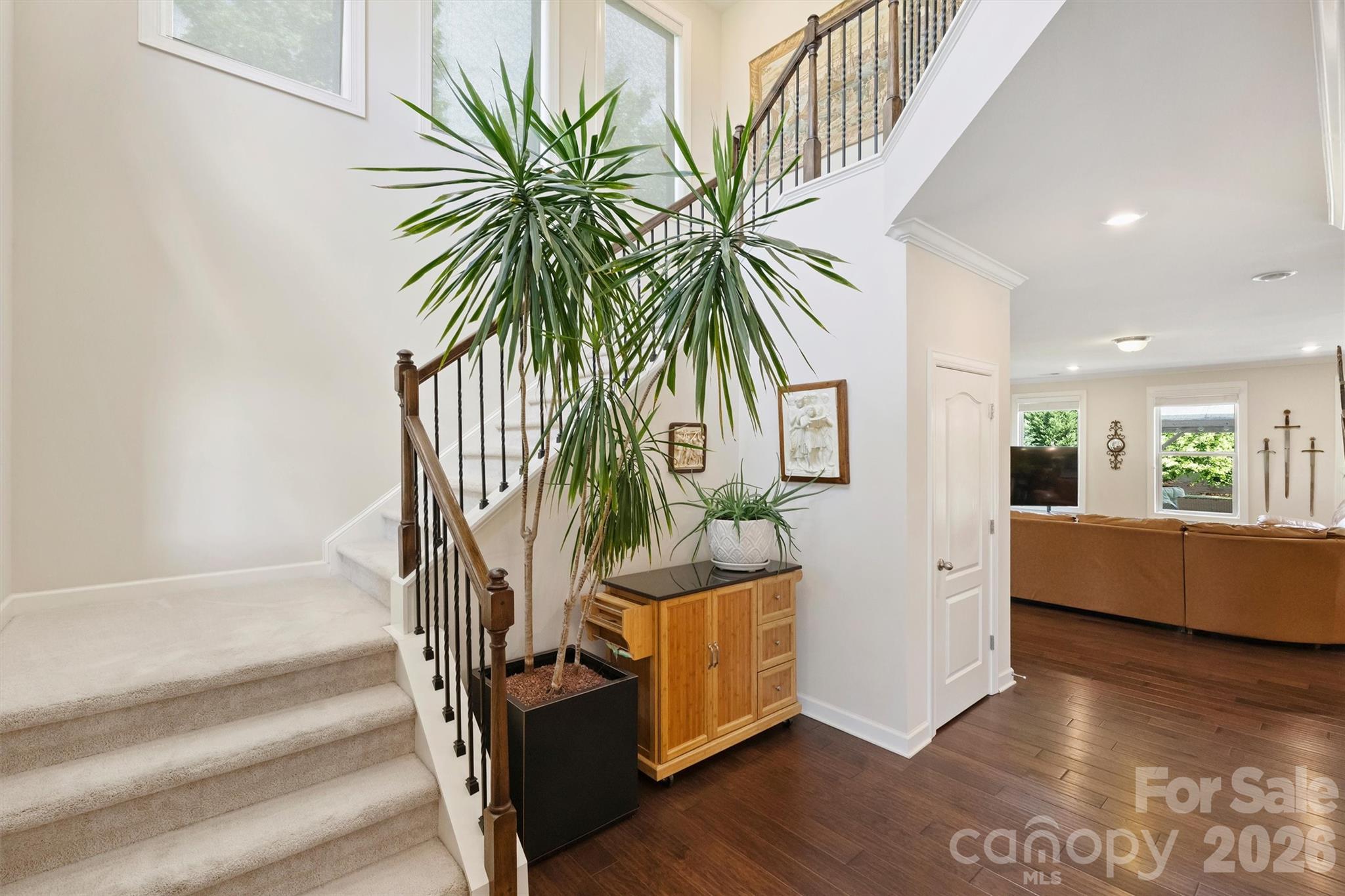 Single Family Residence at 819 Tyne Drive, Fort Mill, photo 4 of 48
