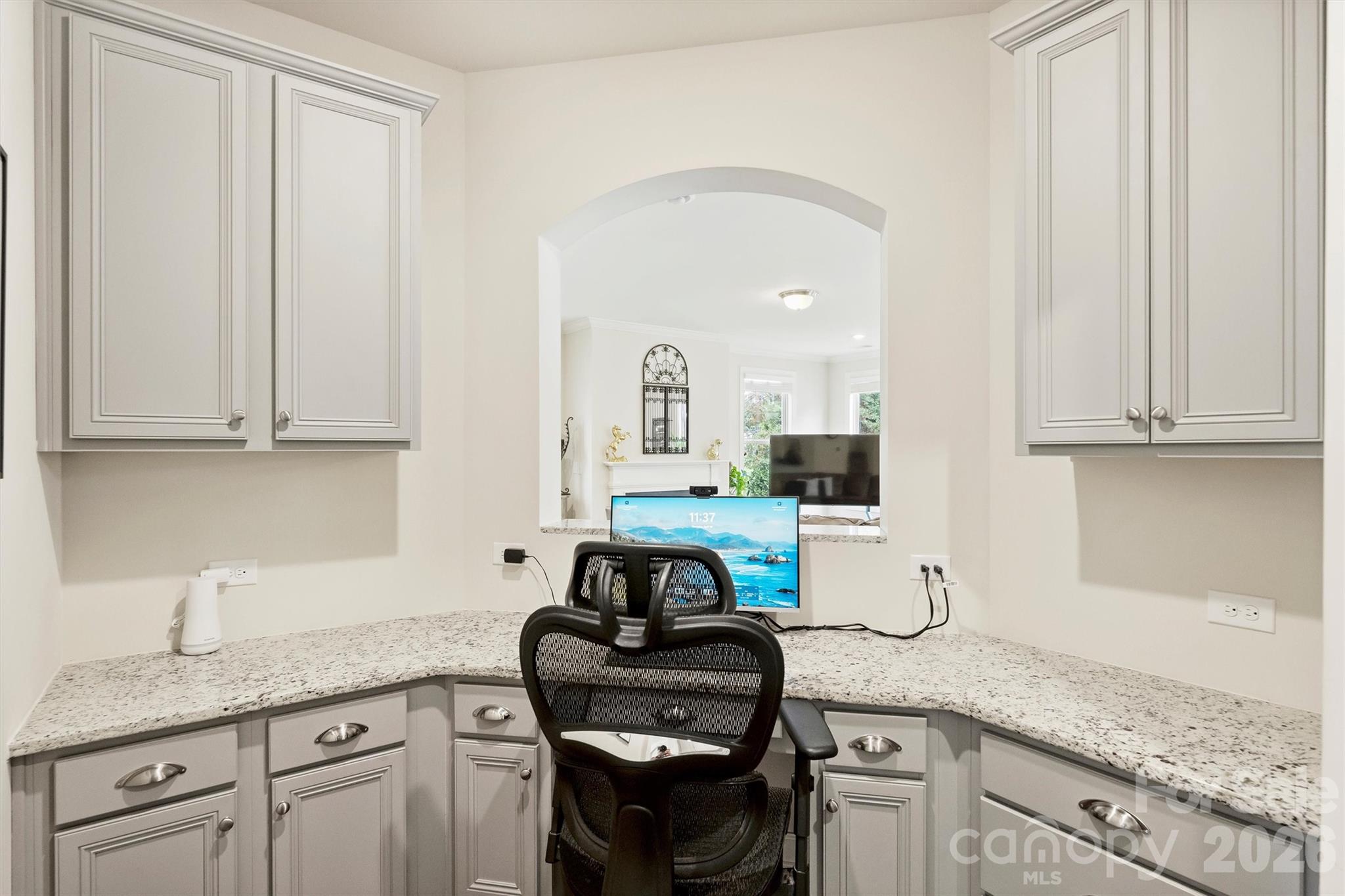 Single Family Residence at 819 Tyne Drive, Fort Mill, photo 11 of 48
