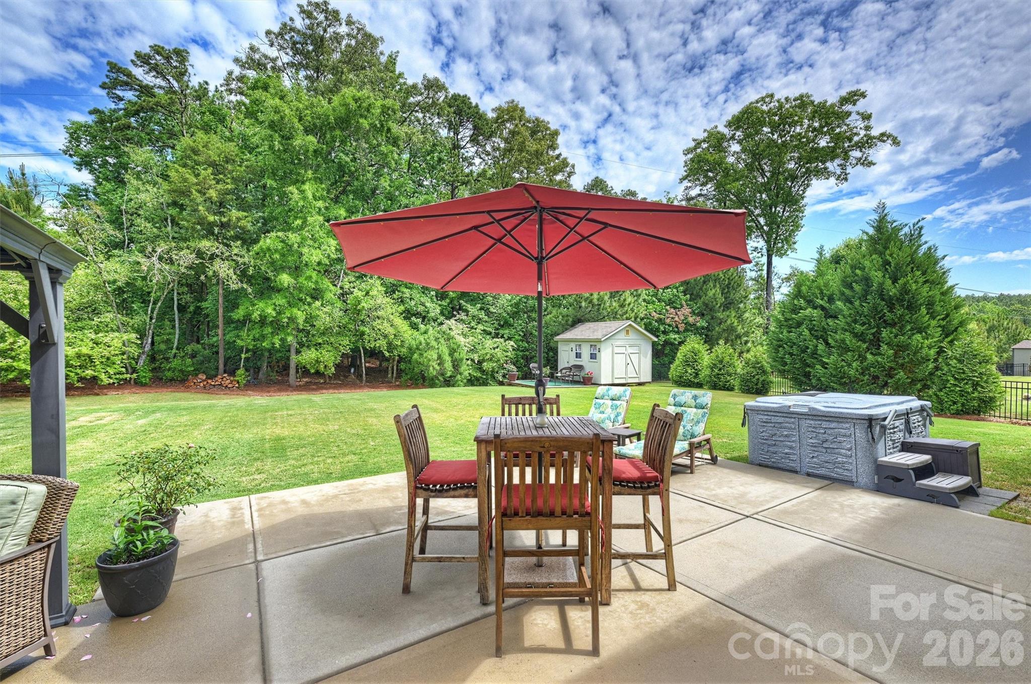 Single Family Residence at 819 Tyne Drive, Fort Mill, photo 39 of 48