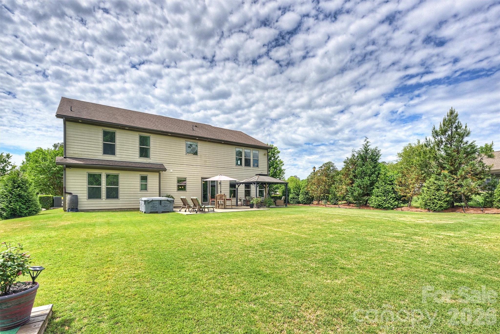 Single Family Residence at 819 Tyne Drive, Fort Mill, photo 43 of 48