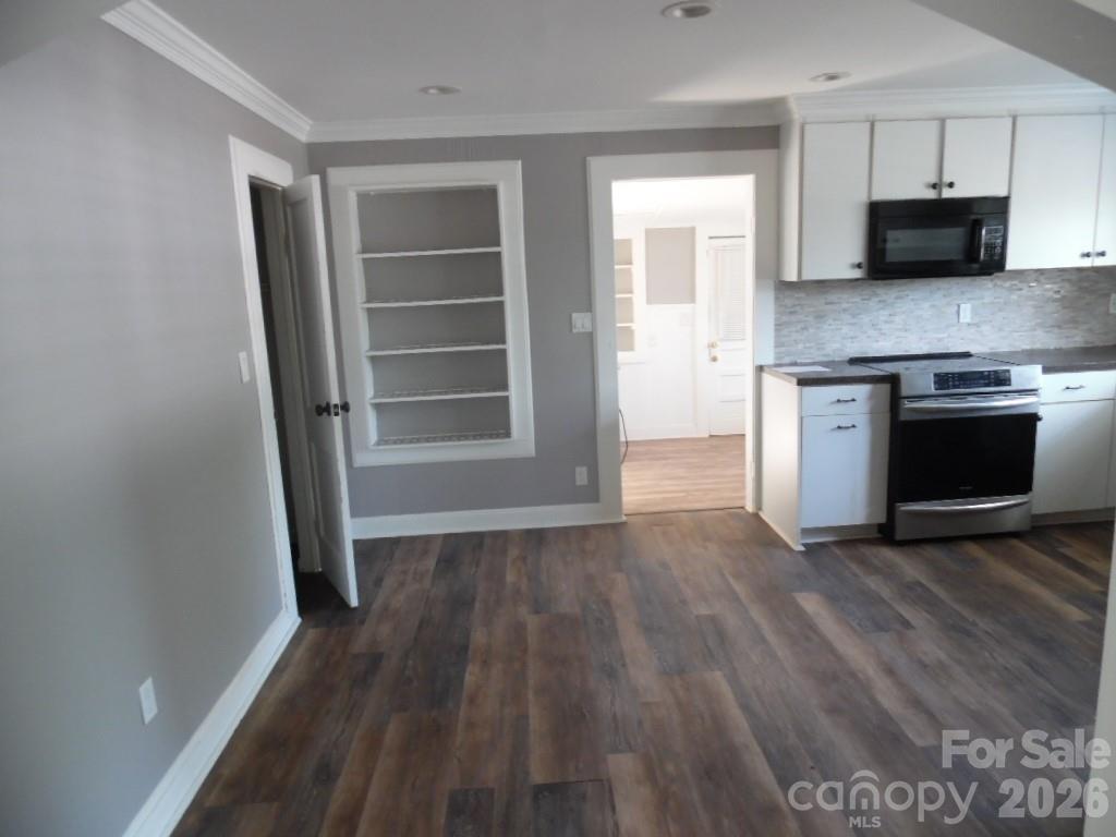 Single Family Residence at 4749 Crowders Crest Drive, Gastonia, photo 3 of 10