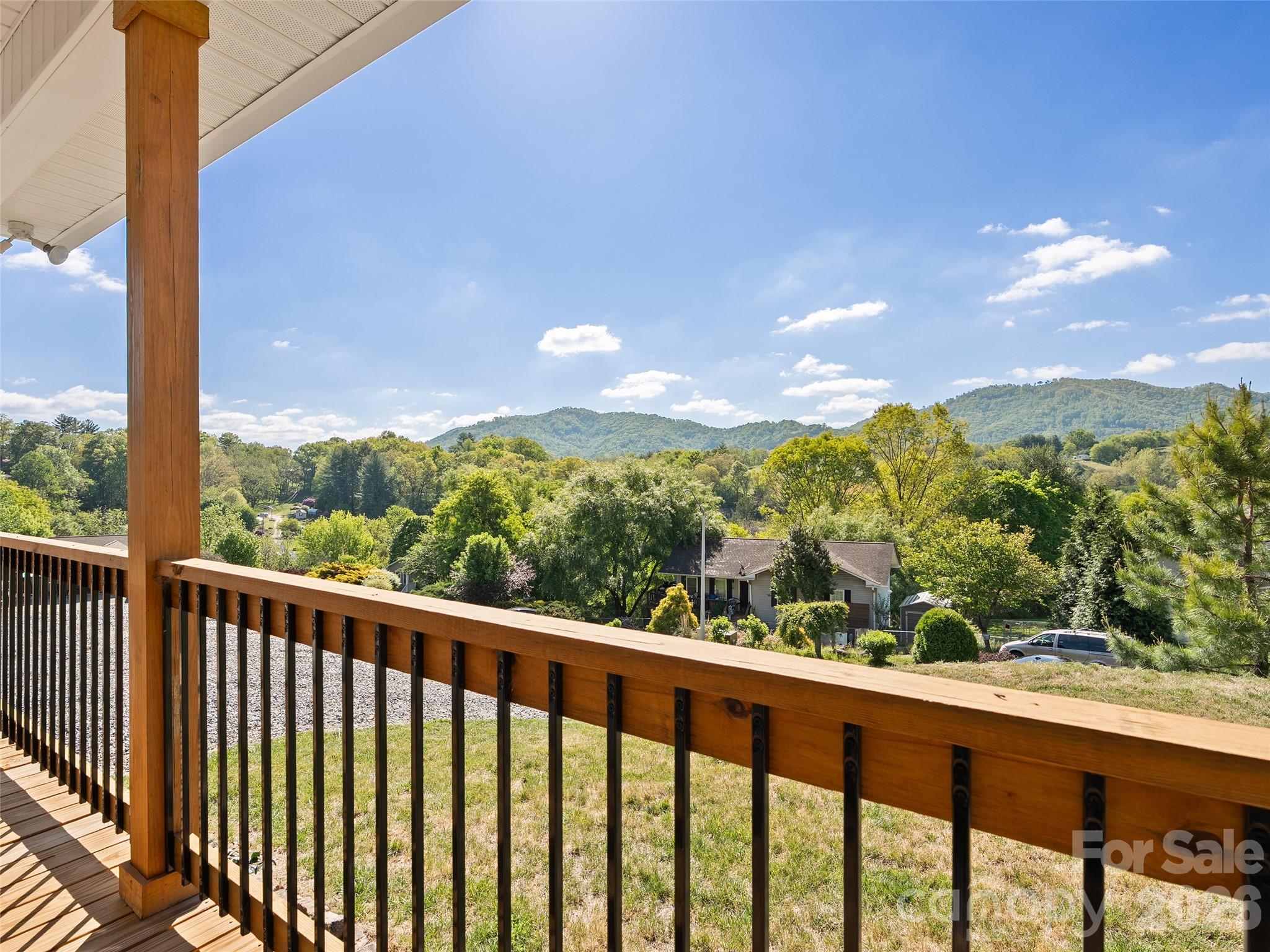 Single Family Residence at 373 Barefoot Ridge, Clyde, photo 4 of 30