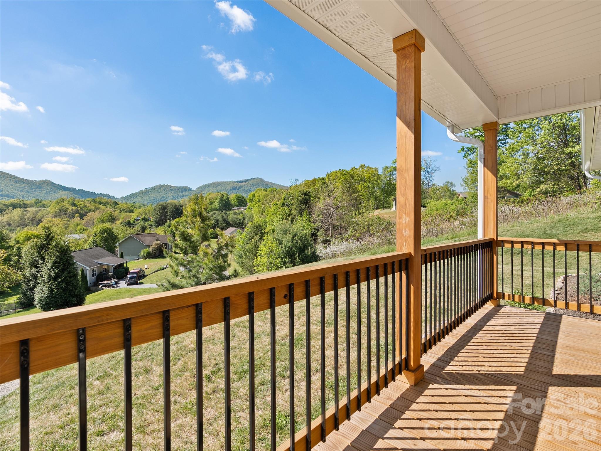 Single Family Residence at 373 Barefoot Ridge, Clyde, photo 8 of 30