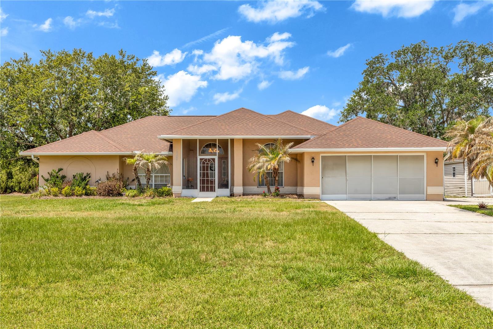 2800 WOODSMERE CT