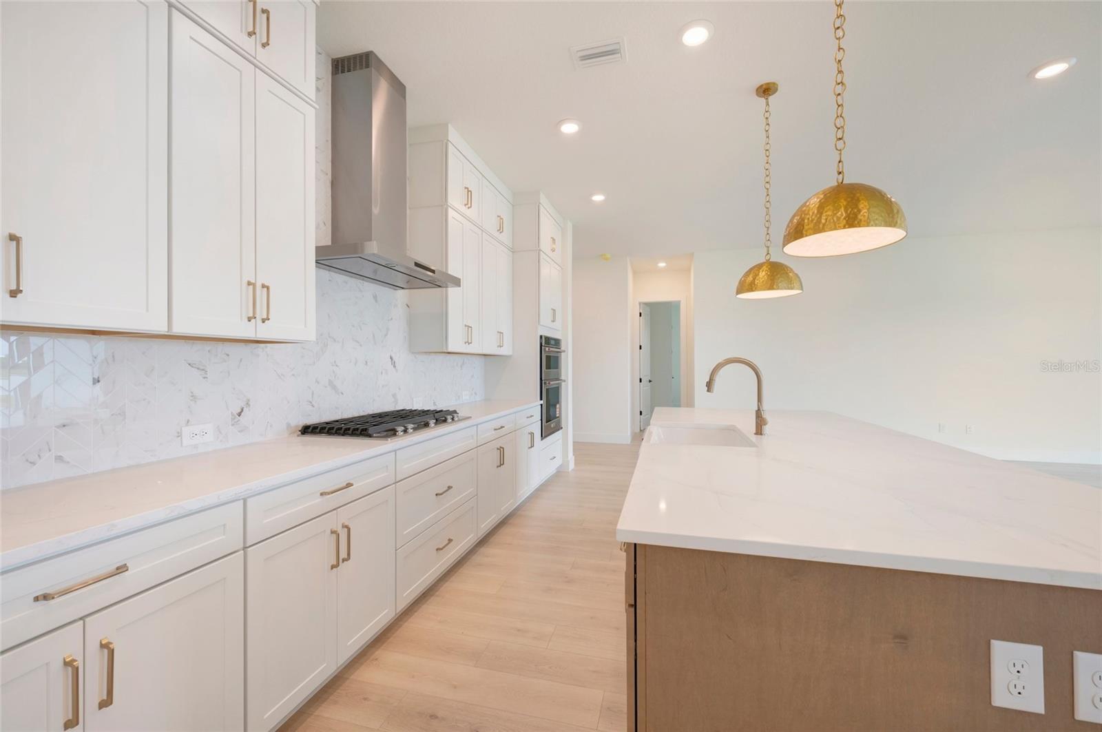 Kitchen - 17988 FOXTAIL LOOP, VENICE