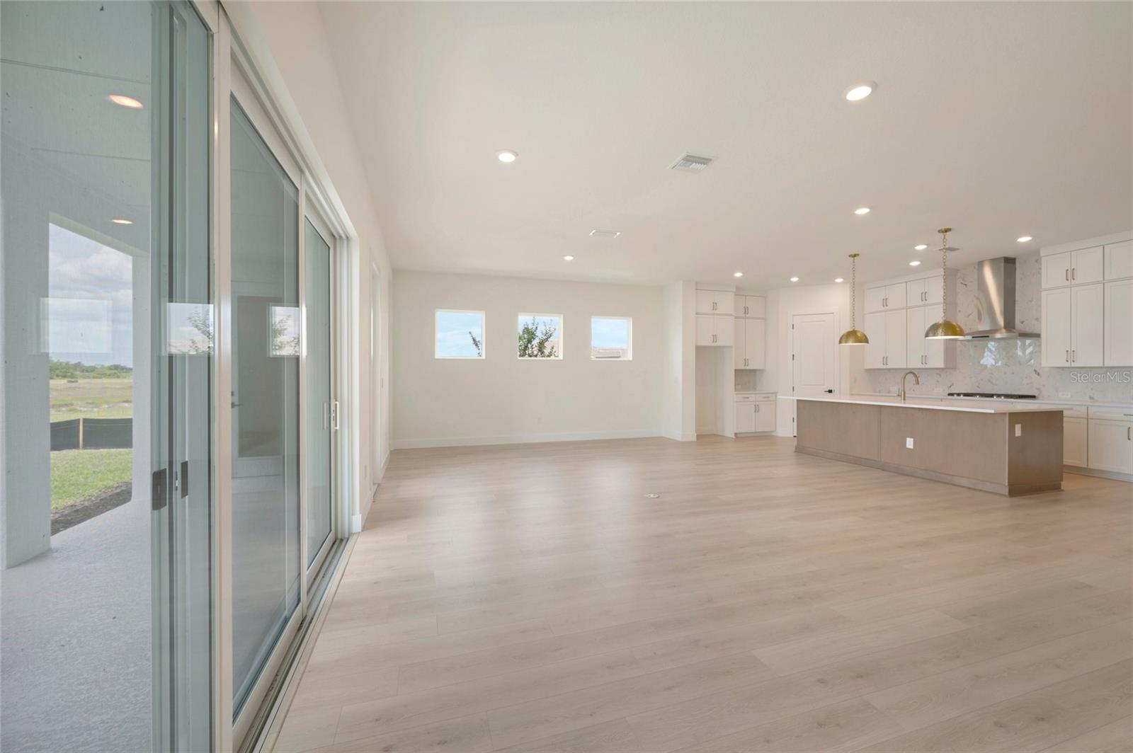 Family Room - 17988 FOXTAIL LOOP, VENICE