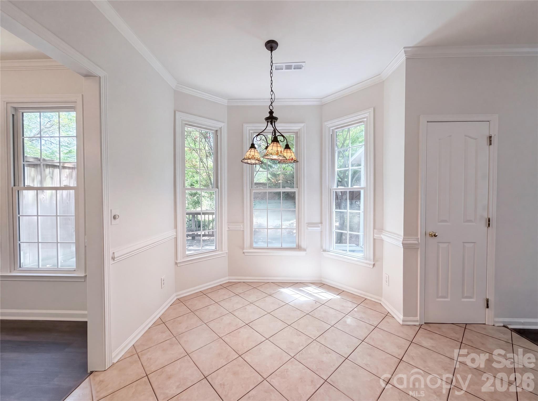 Single Family Residence at 17206 Shadow Bark Drive, Cornelius, photo 8 of 20