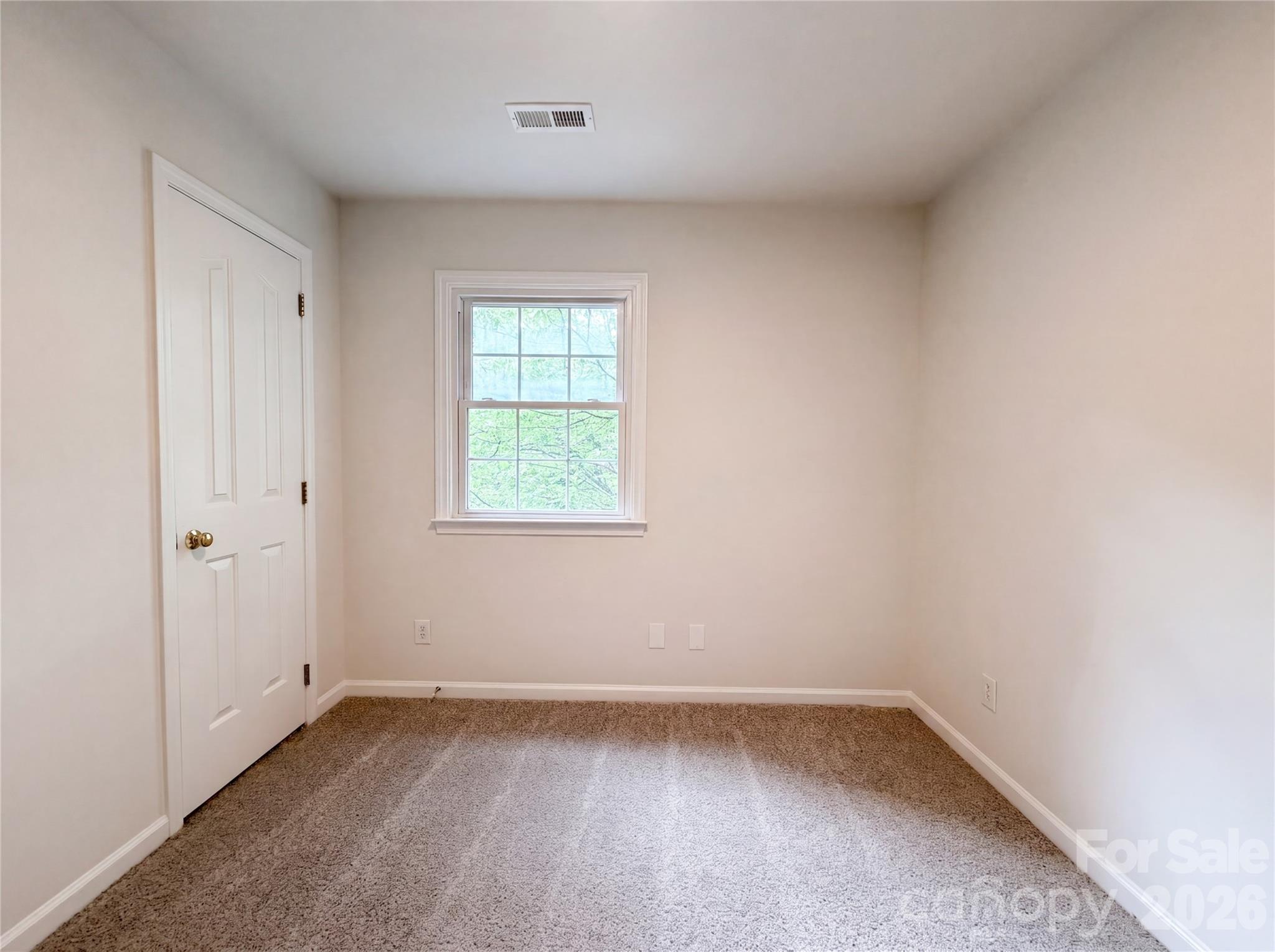 Single Family Residence at 17206 Shadow Bark Drive, Cornelius, photo 11 of 20