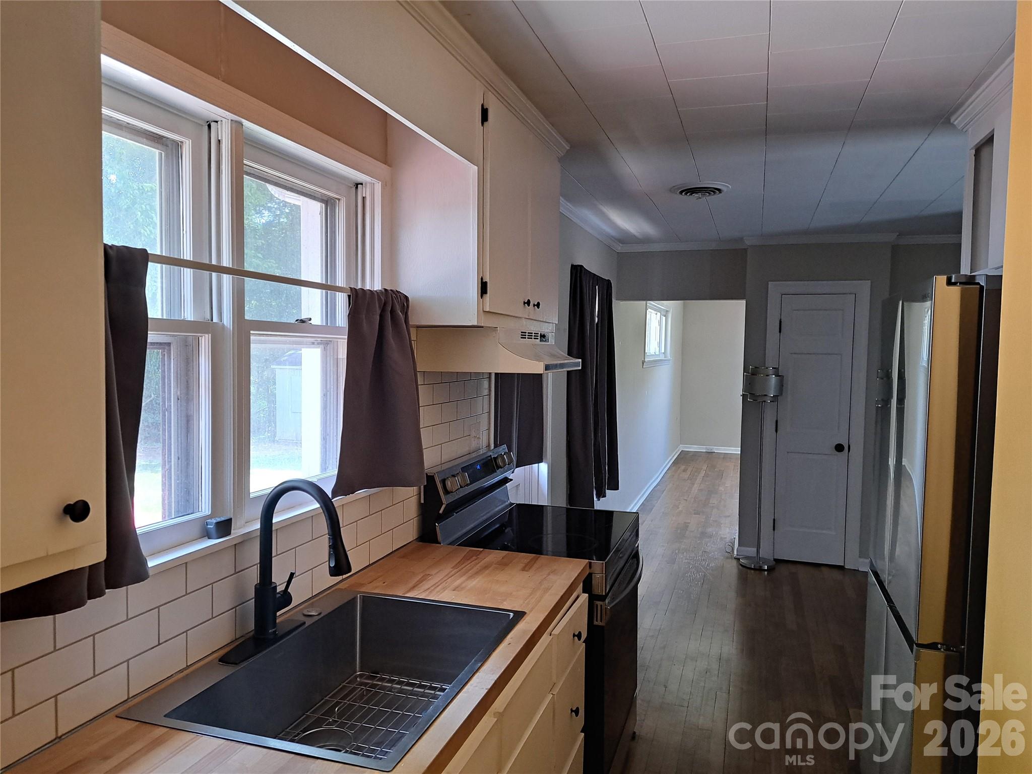 Fourplex at 301 N Fulton Street, Salisbury, photo 14 of 46