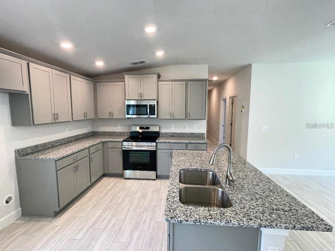 Single Family Residence at 9351 HIGHLAND HILLS DR ST, HUDSON, photo 10 of 22