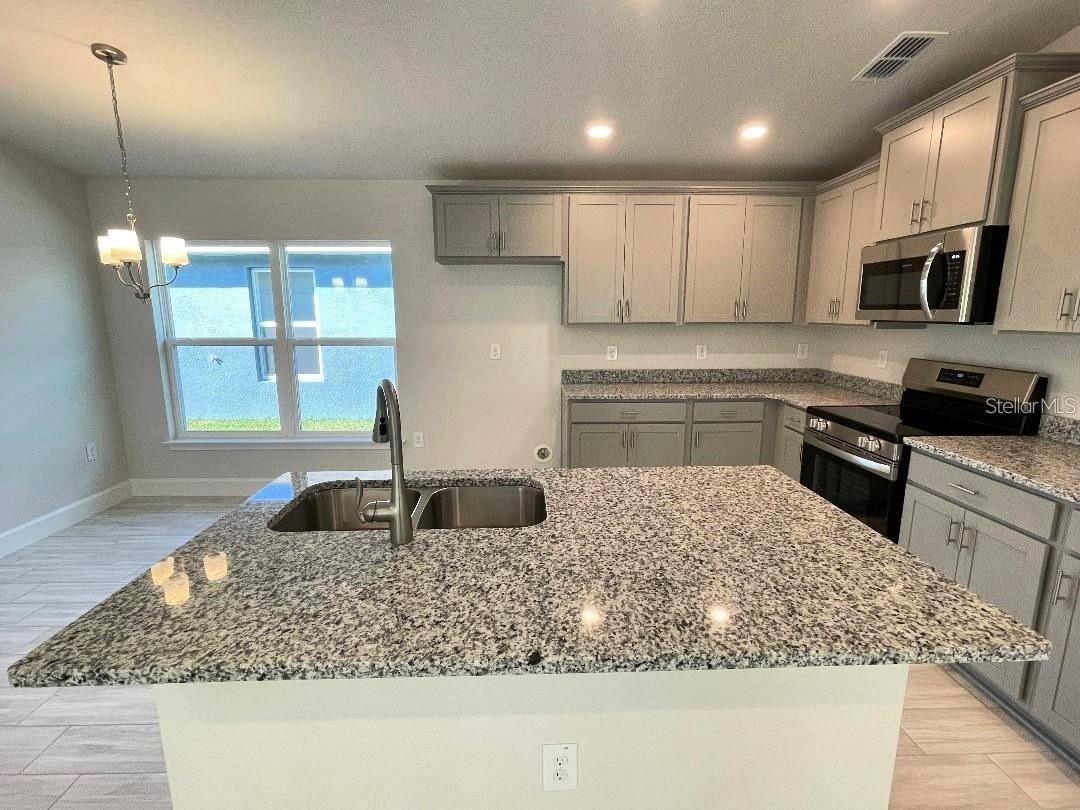 Single Family Residence at 9351 HIGHLAND HILLS DR ST, HUDSON, photo 11 of 22