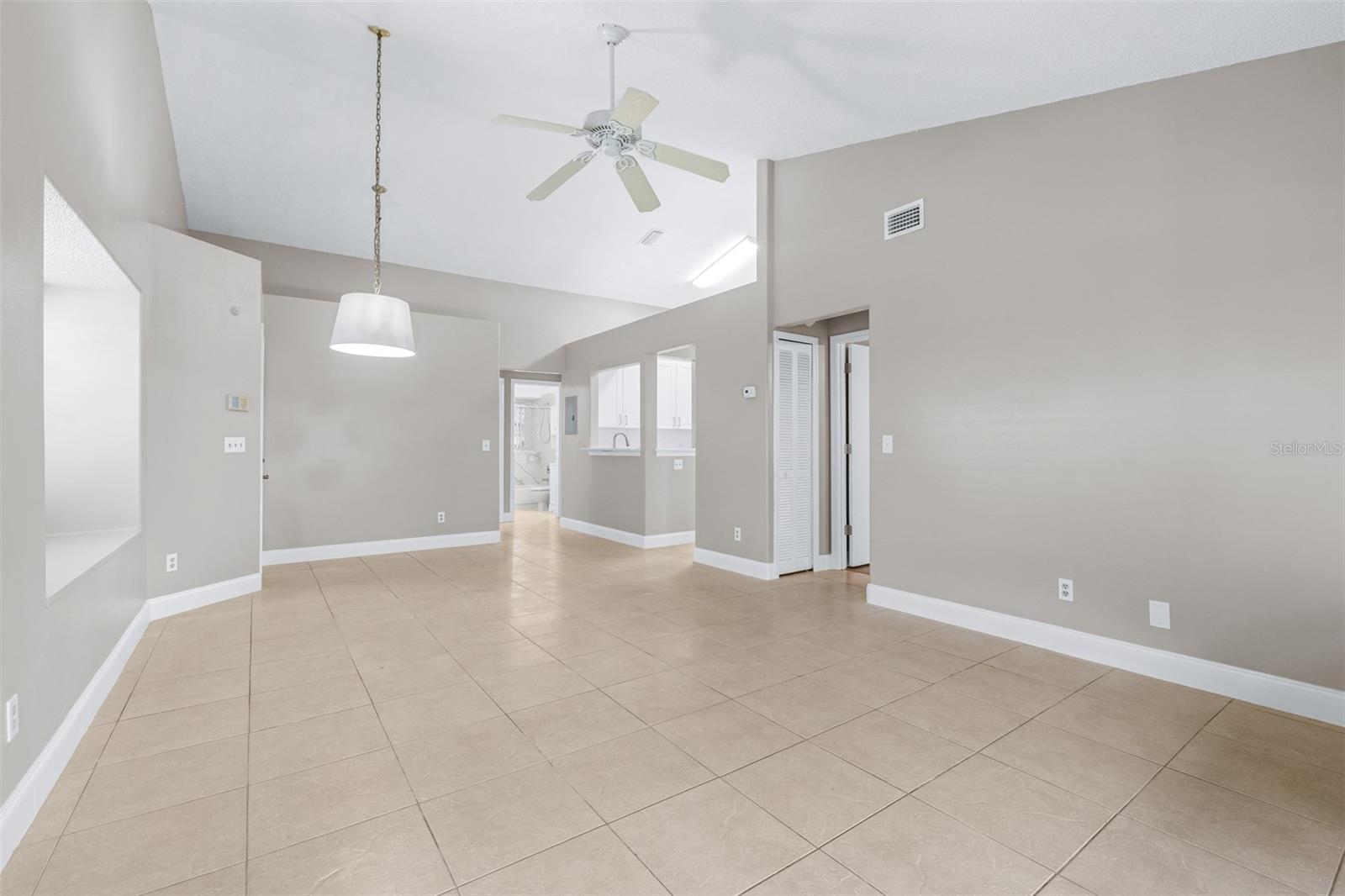 Condominium at 5100 BURCHETTE RD #2505, TAMPA, photo 9 of 47