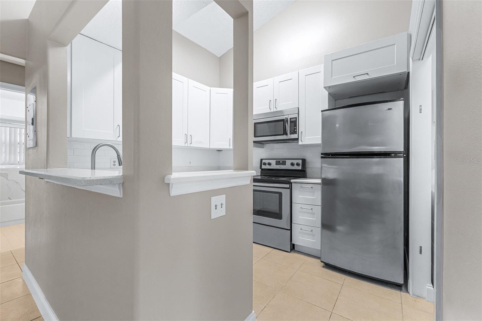 Condominium at 5100 BURCHETTE RD #2505, TAMPA, photo 12 of 47