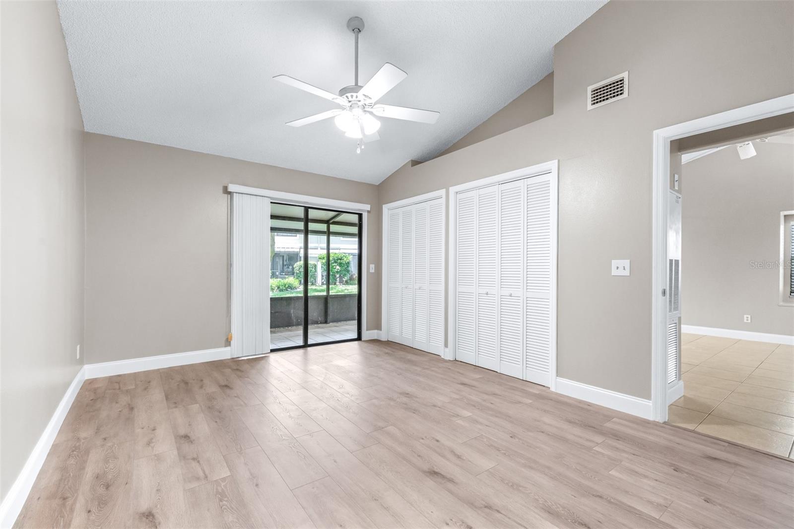 Condominium at 5100 BURCHETTE RD #2505, TAMPA, photo 19 of 47