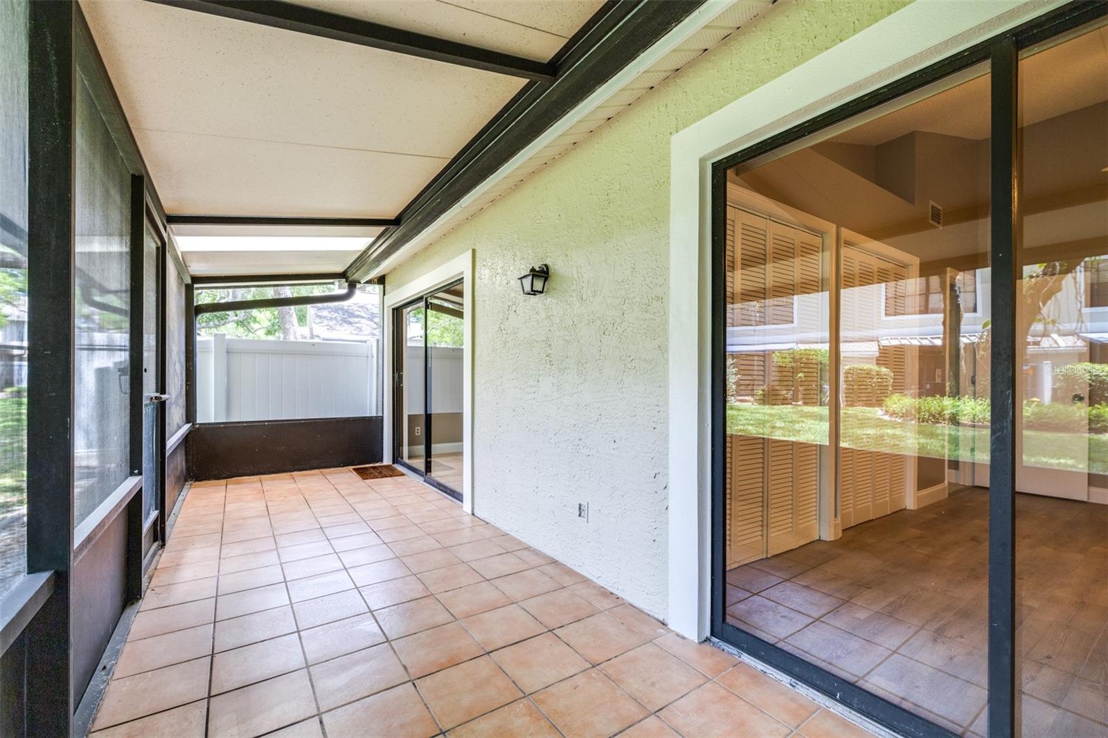 Condominium at 5100 BURCHETTE RD #2505, TAMPA, photo 33 of 47