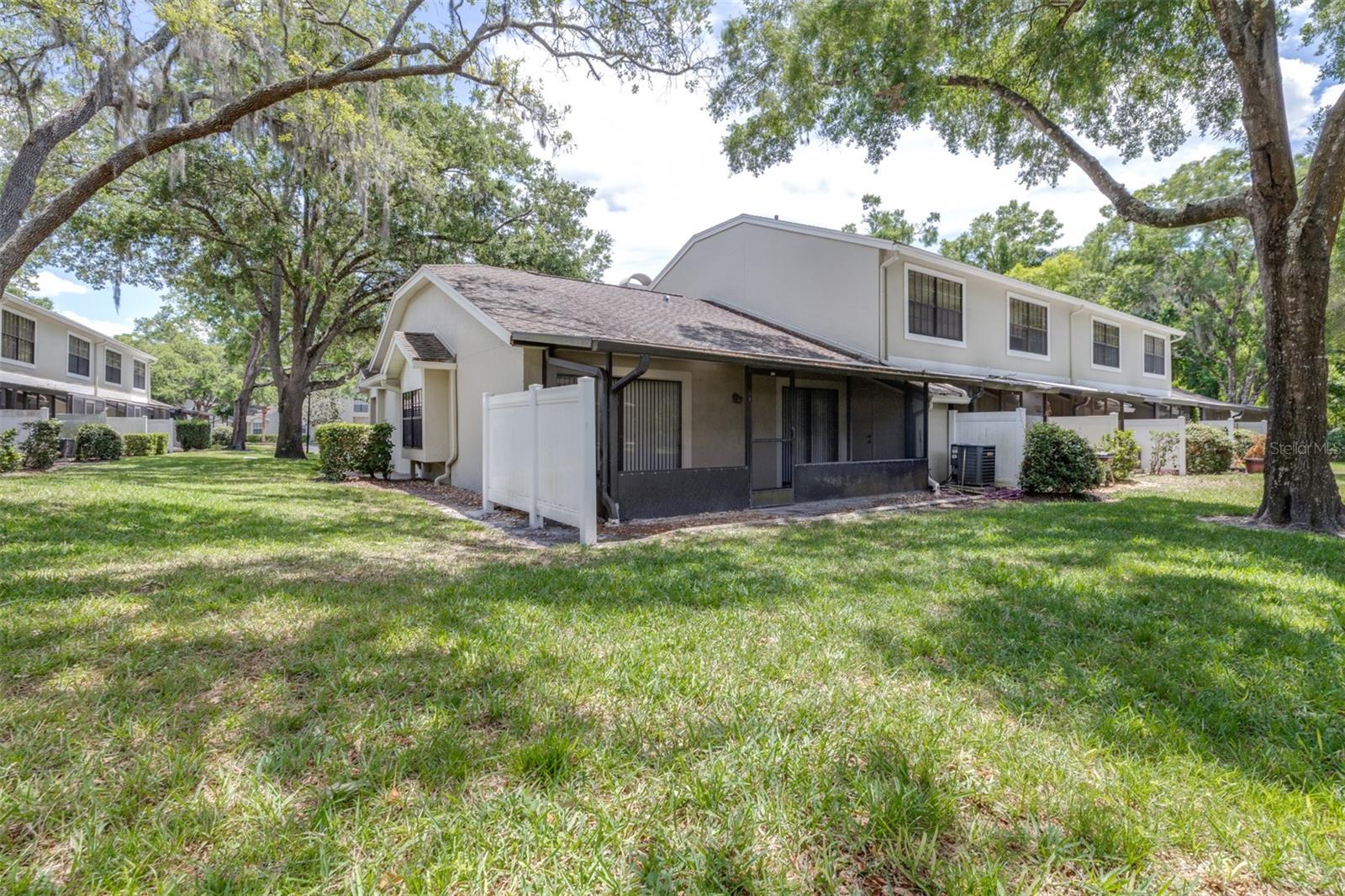 Condominium at 5100 BURCHETTE RD #2505, TAMPA, photo 34 of 47