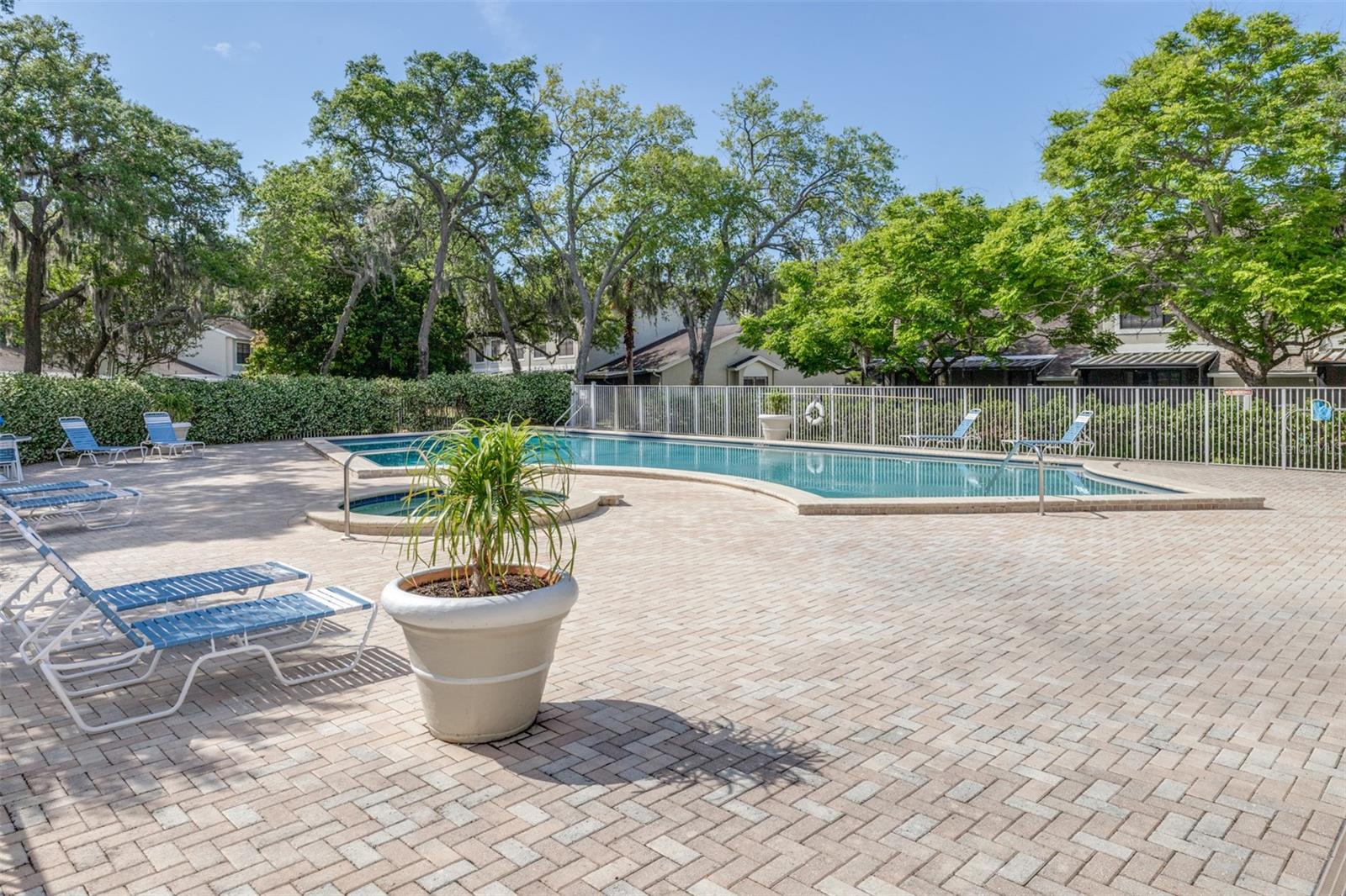 Condominium at 5100 BURCHETTE RD #2505, TAMPA, photo 38 of 47