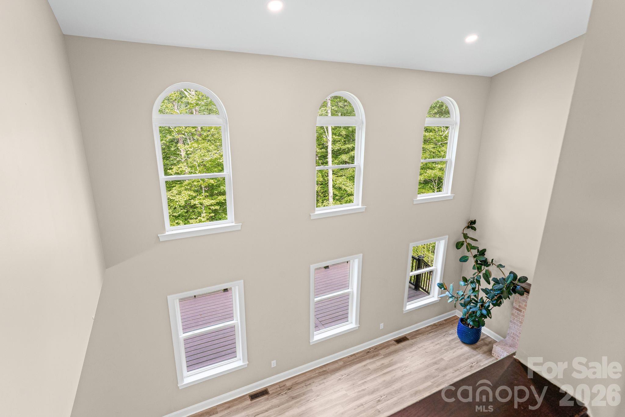 Single Family Residence at 160 Tullyries Lane, Lewisville, photo 8 of 48